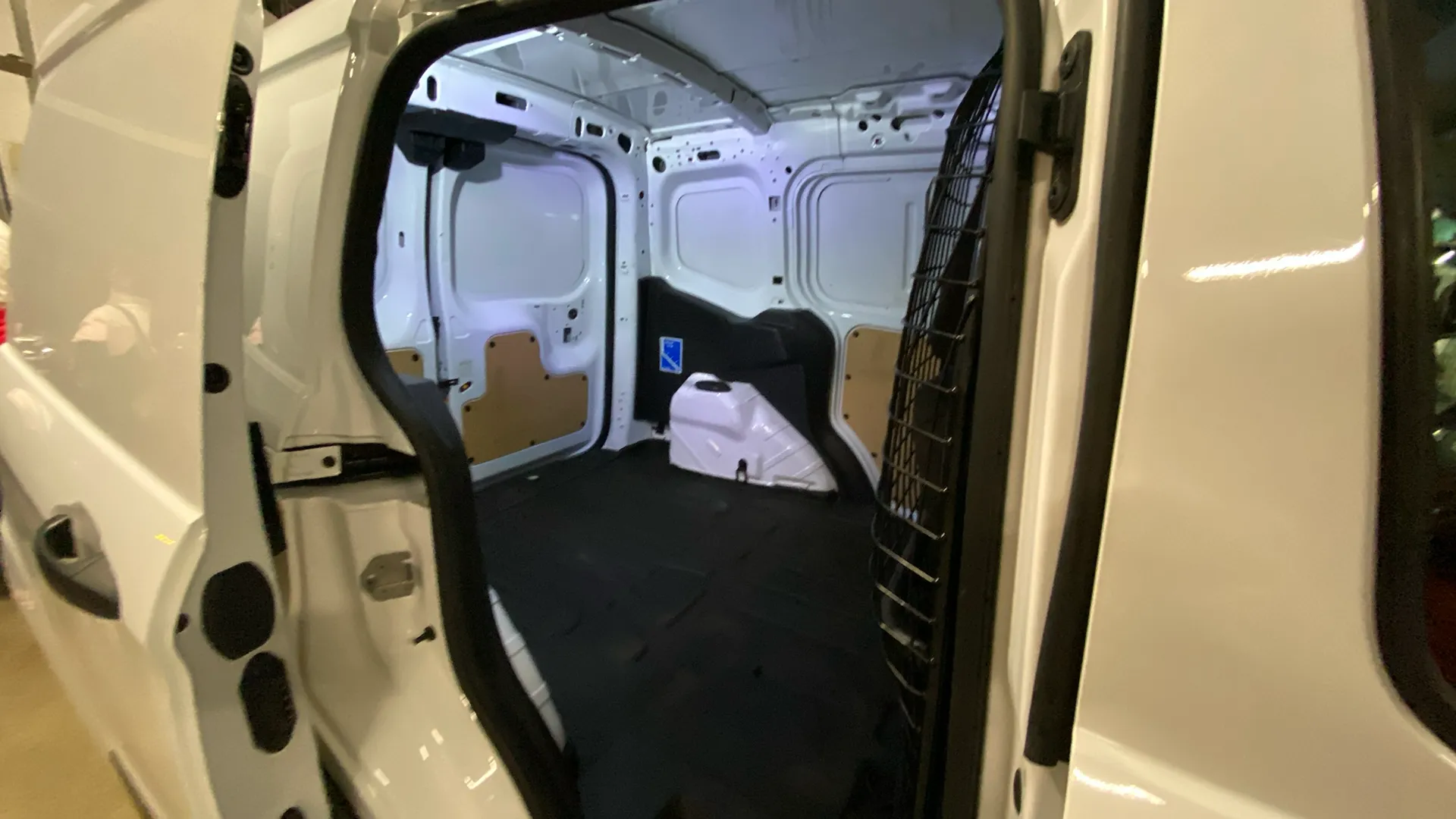 Ford Transit 1.0 EcoBoost Titanium - foto 11