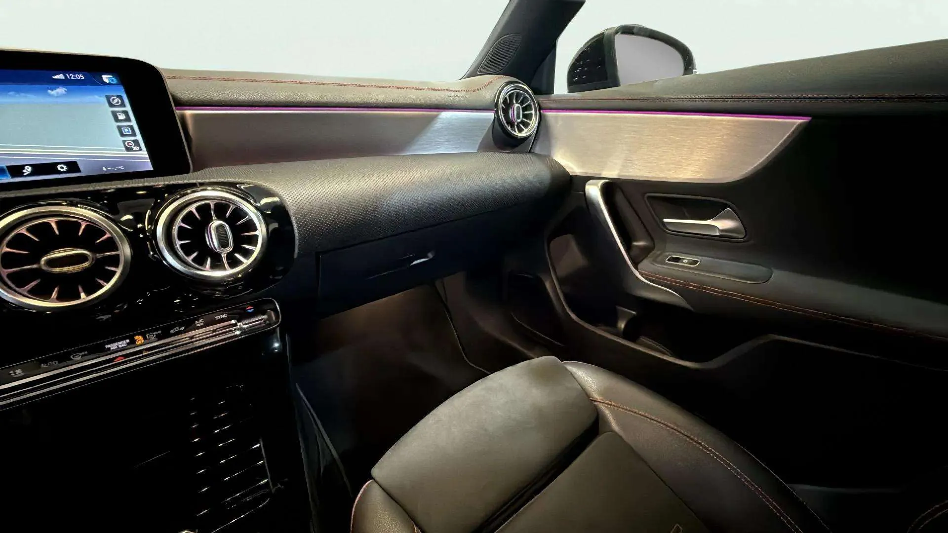 Mercedes-Benz CLA 200 - foto 18