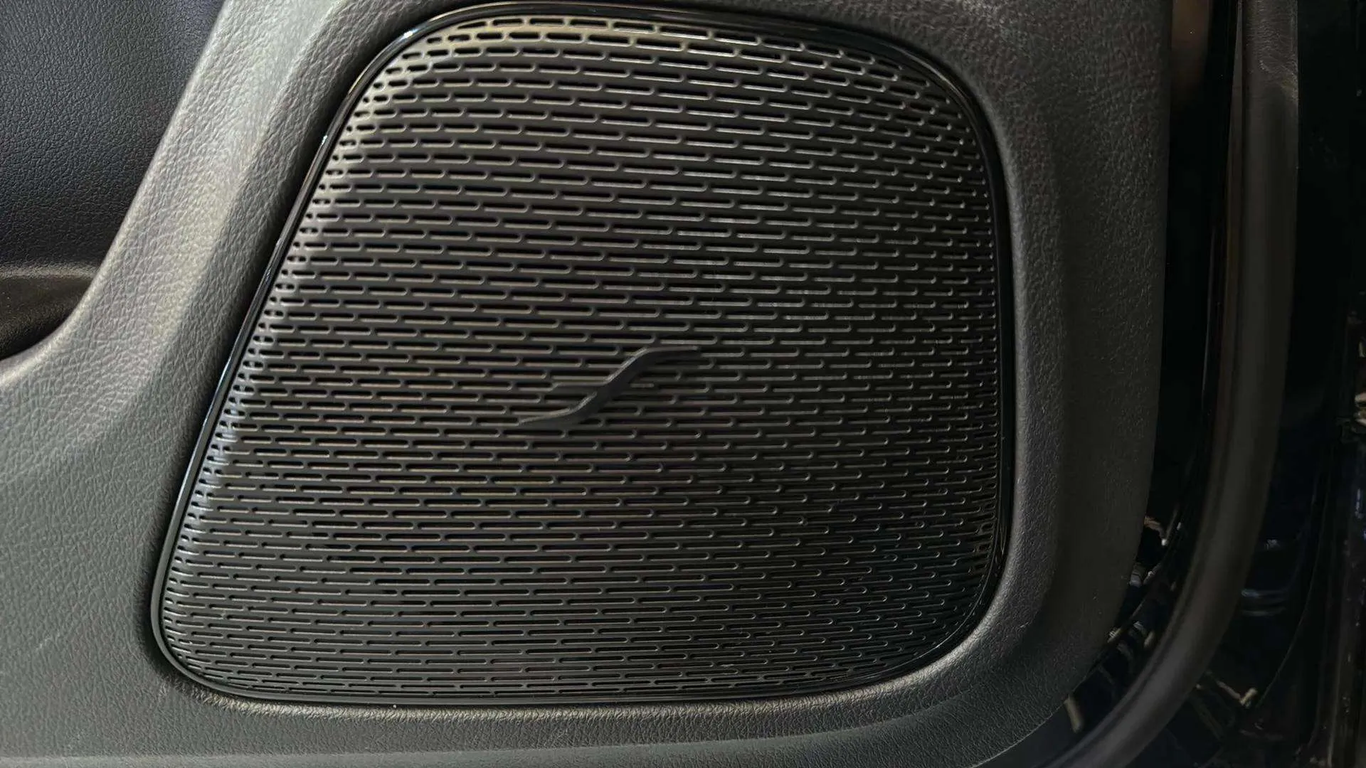 Mercedes-Benz CLA 200 - foto 16