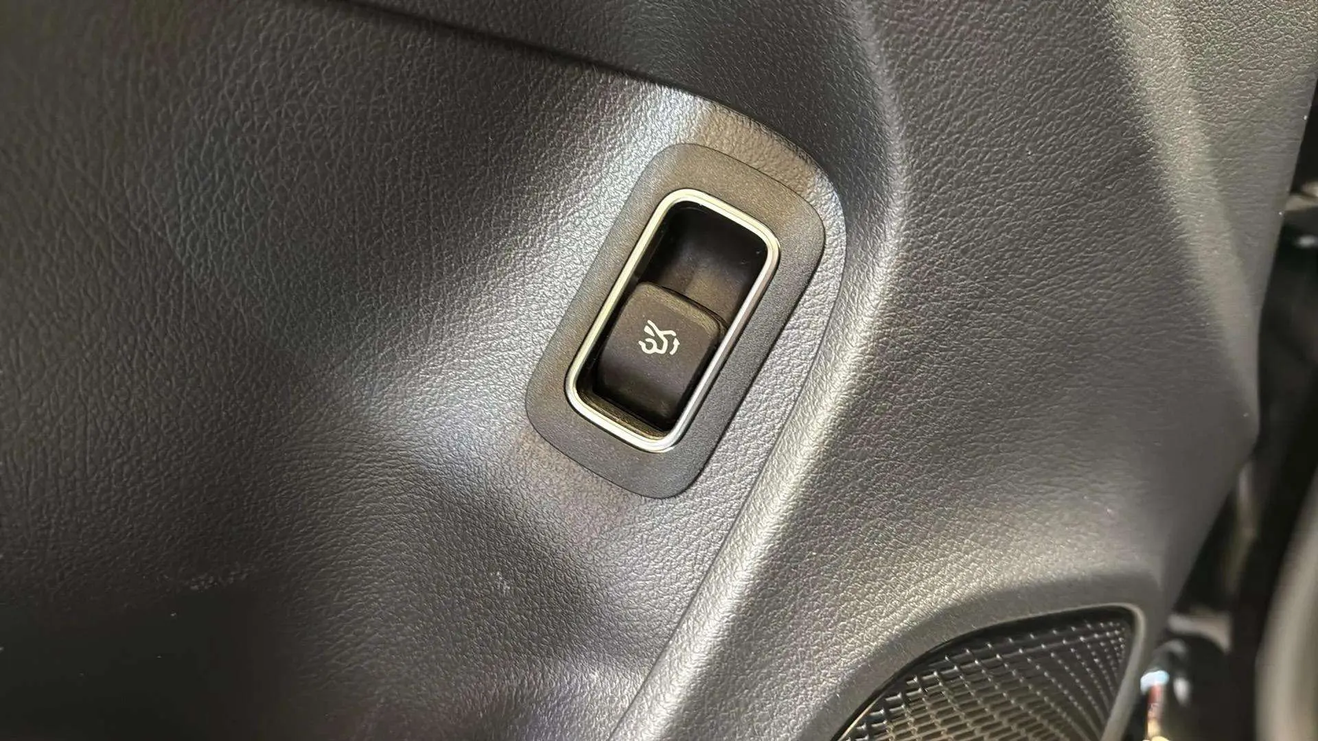 Mercedes-Benz CLA 200 - foto 15
