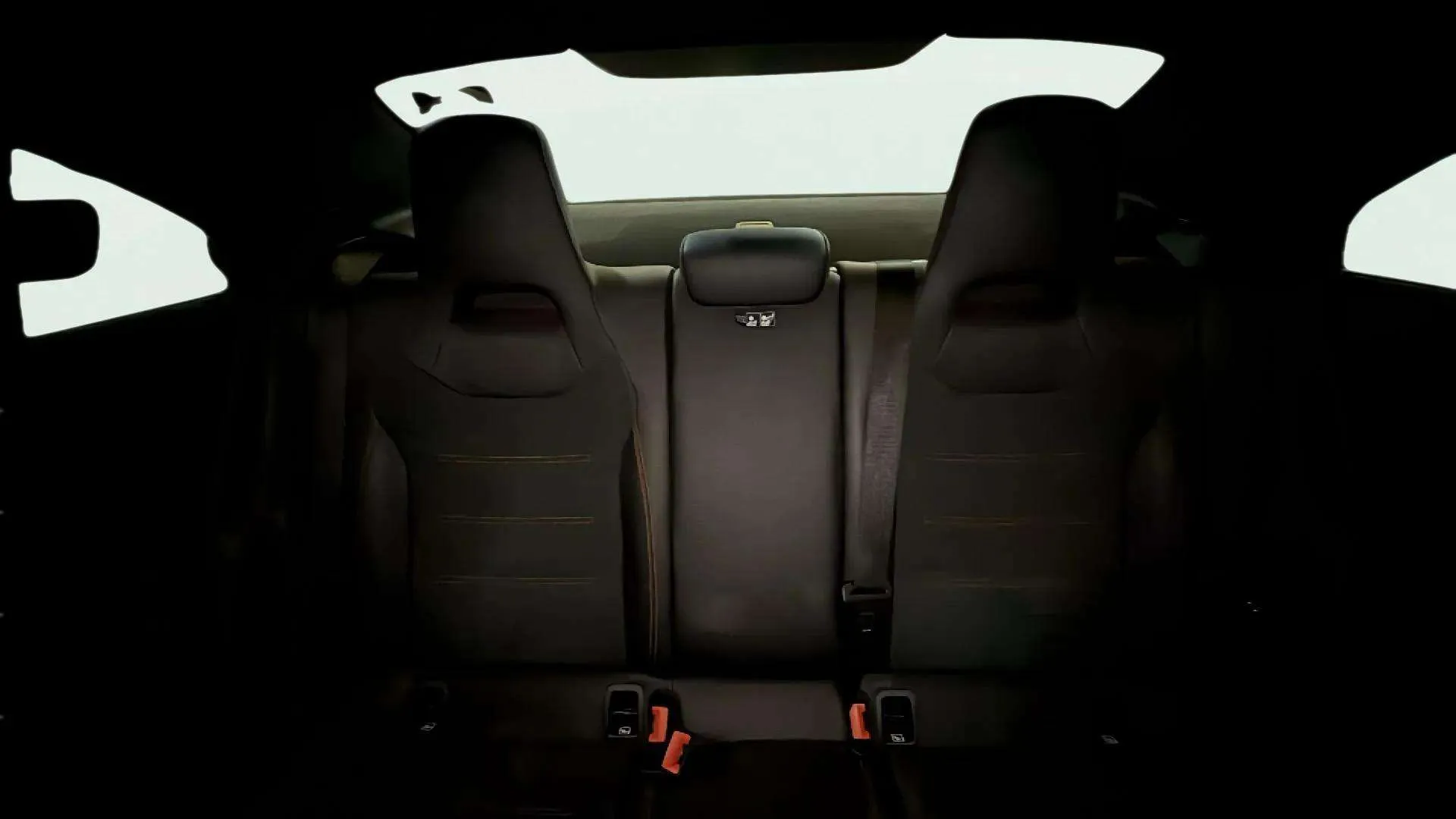 Mercedes-Benz CLA 200 - foto 13