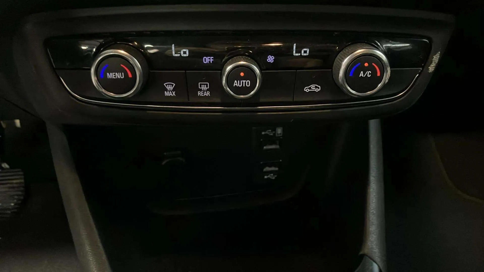 Opel Crossland 1.2 GS Line - foto 17