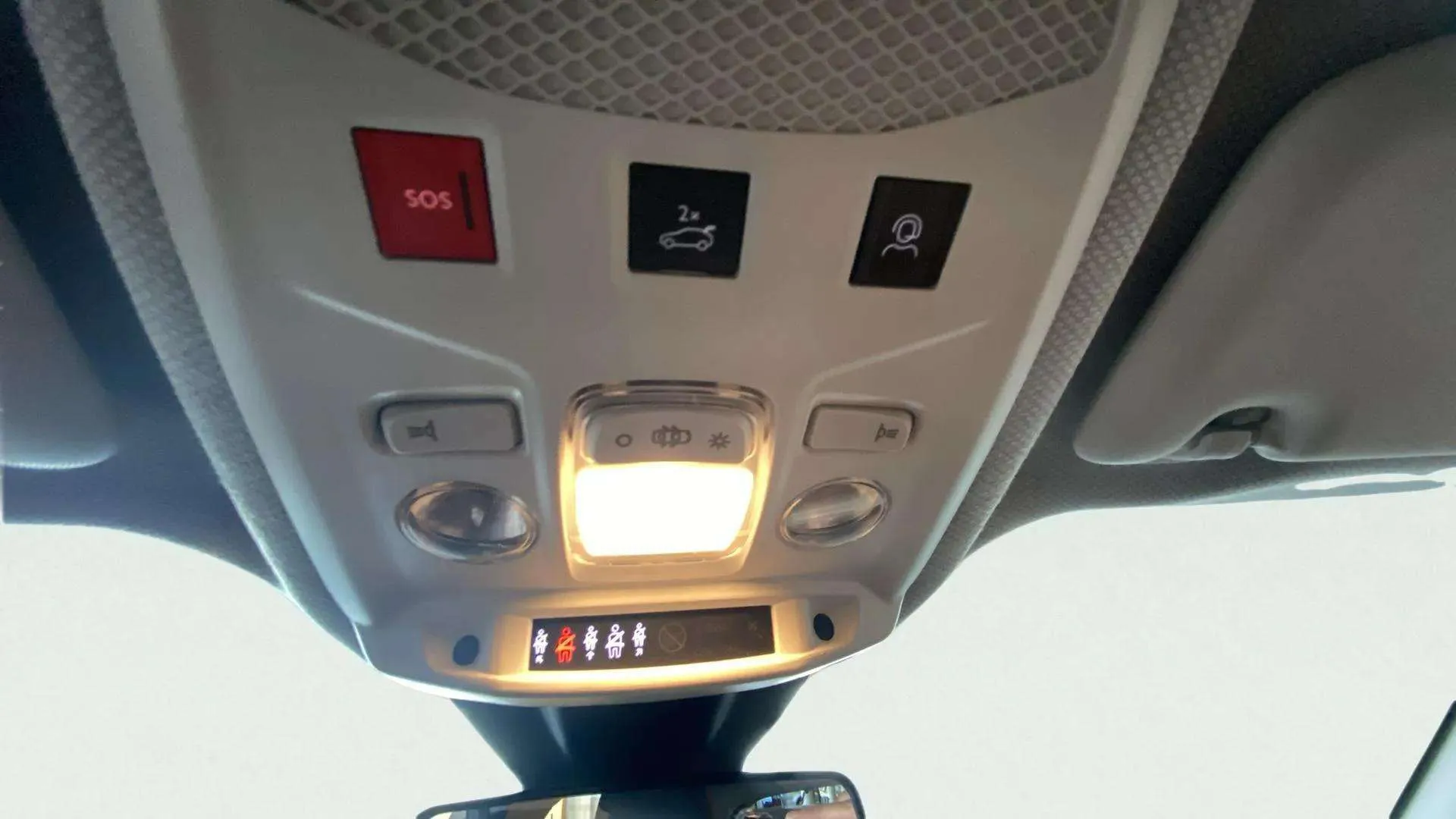Jeep Avenger 1.2 G Altitude - foto 17