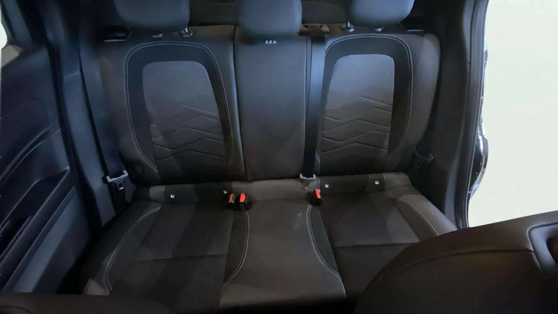 Jeep Avenger 1.2 G Altitude - foto 13