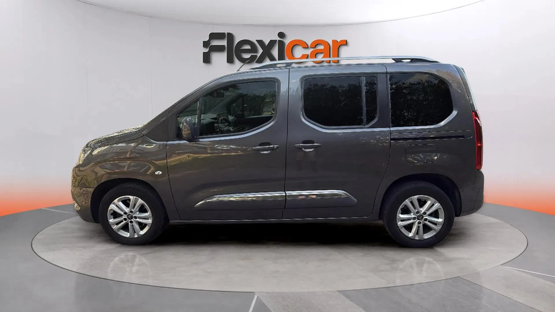 Toyota Proace City 1.2 Family Advance L1 - foto 4