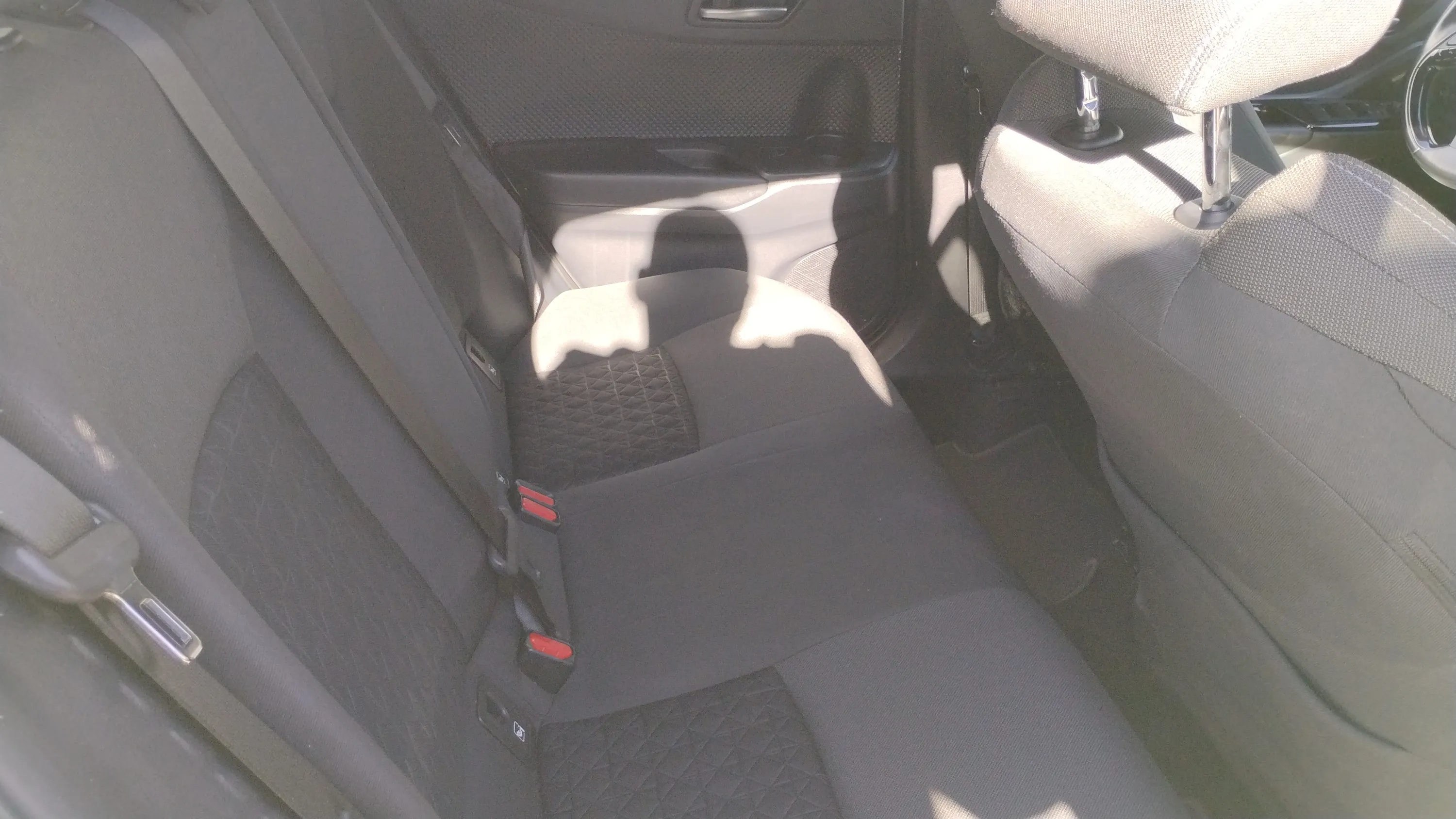 Toyota C-HR 2.0 180H Advance - foto 19