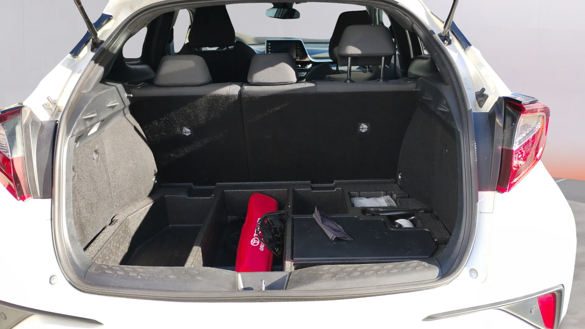 Toyota C-HR 2.0 180H Advance - foto 21