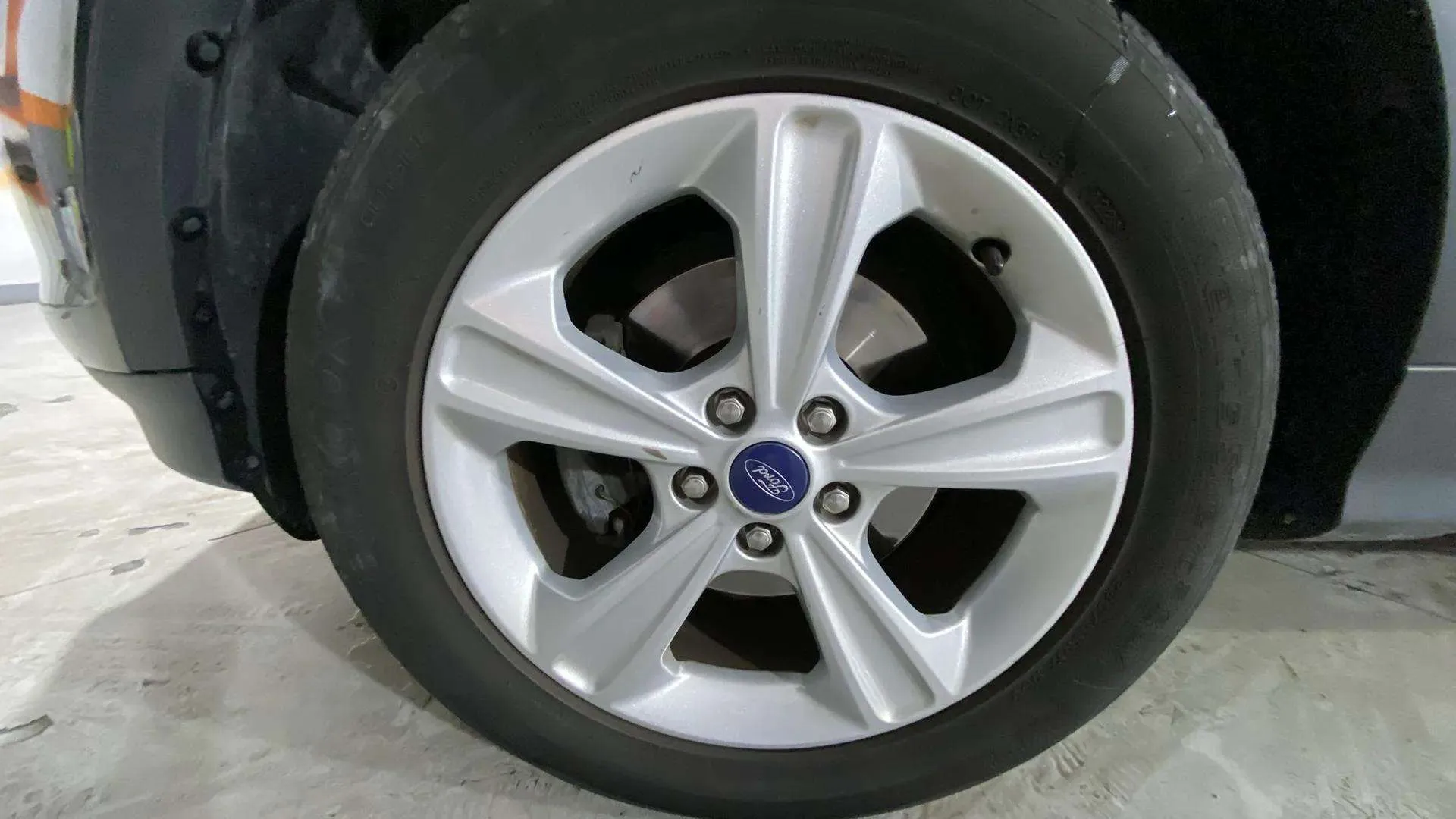 Ford Kuga 1.5 EcoBoost 150 A-S-S 4x2 Titanium - foto 24
