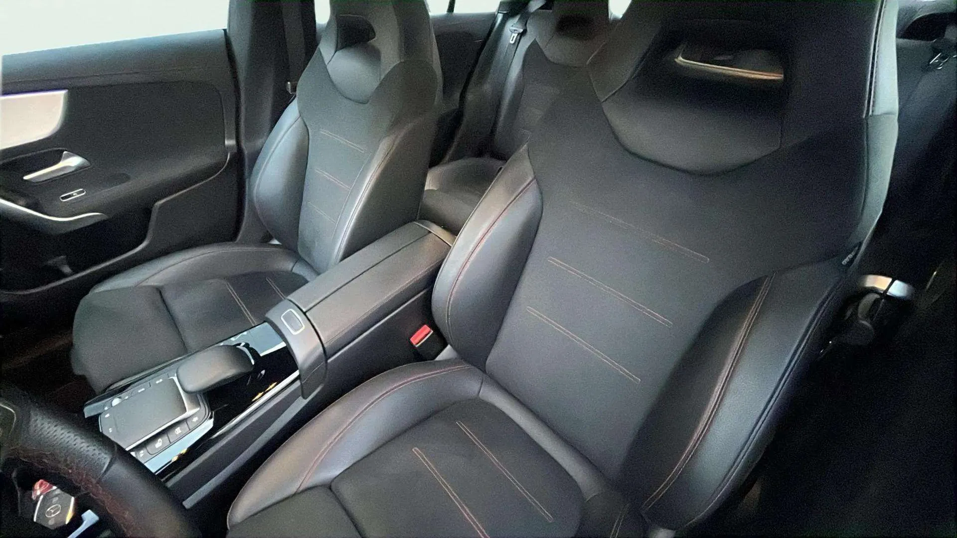 Mercedes-Benz CLA 250 e - foto 20