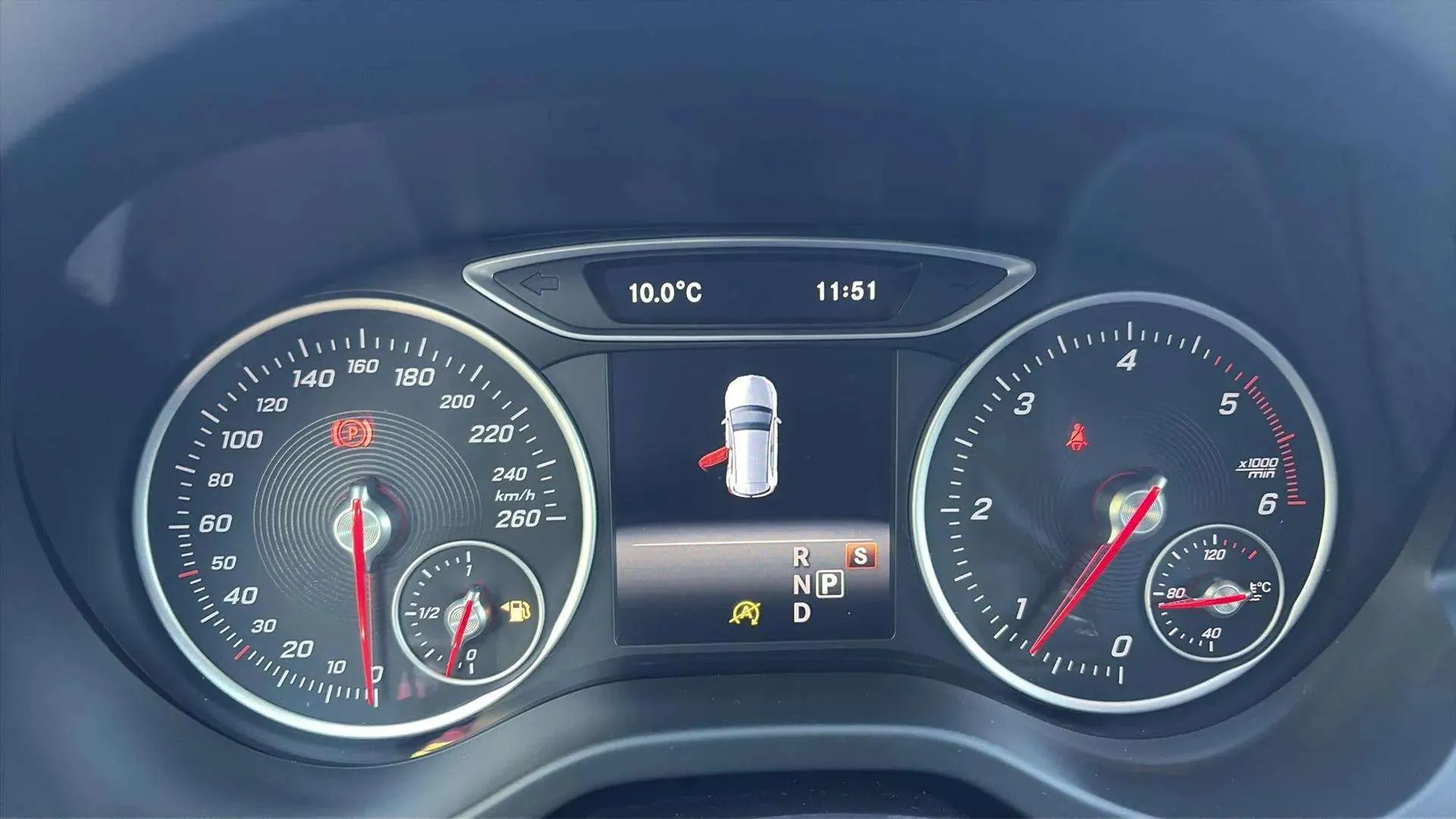 Mercedes-Benz Clase A A 200 d AMG Line - foto 11