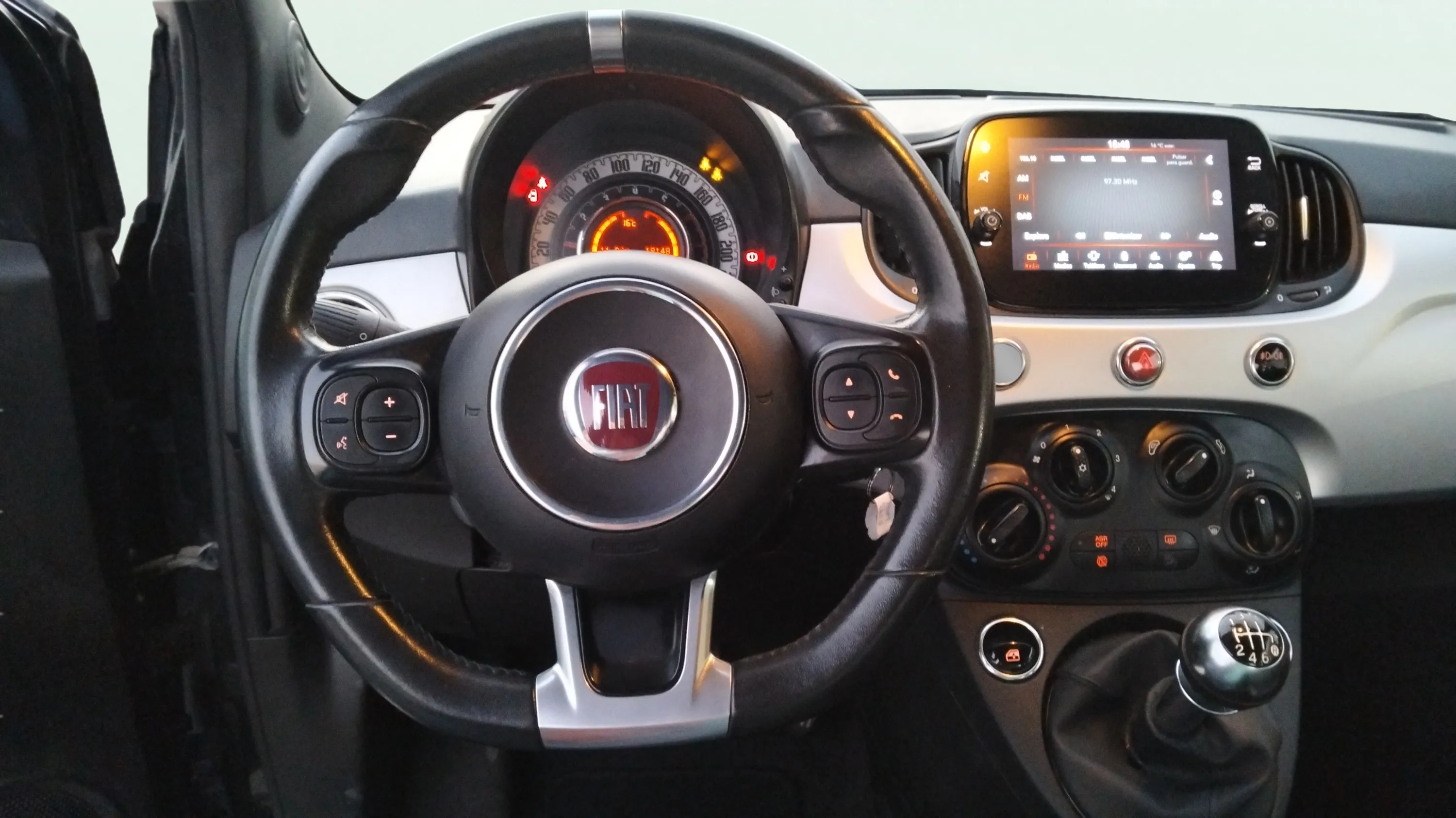 Fiat 500 Club 1.0 Hybrid - foto 9