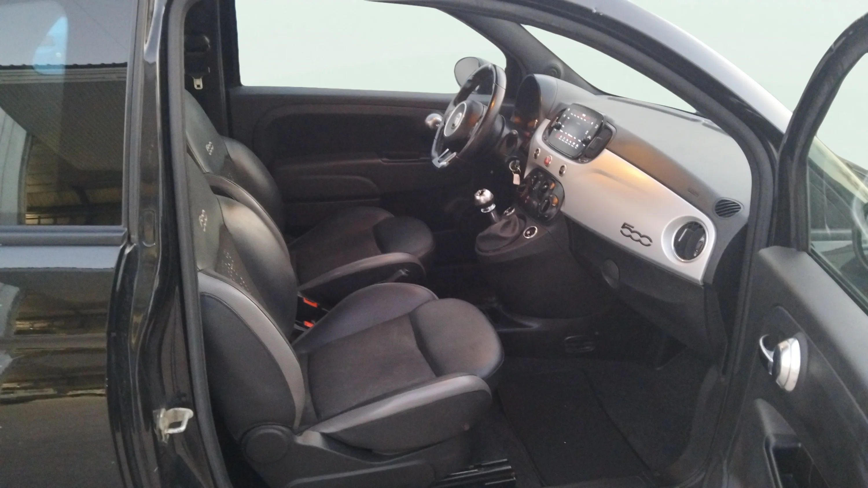 Fiat 500 Club 1.0 Hybrid - foto 11