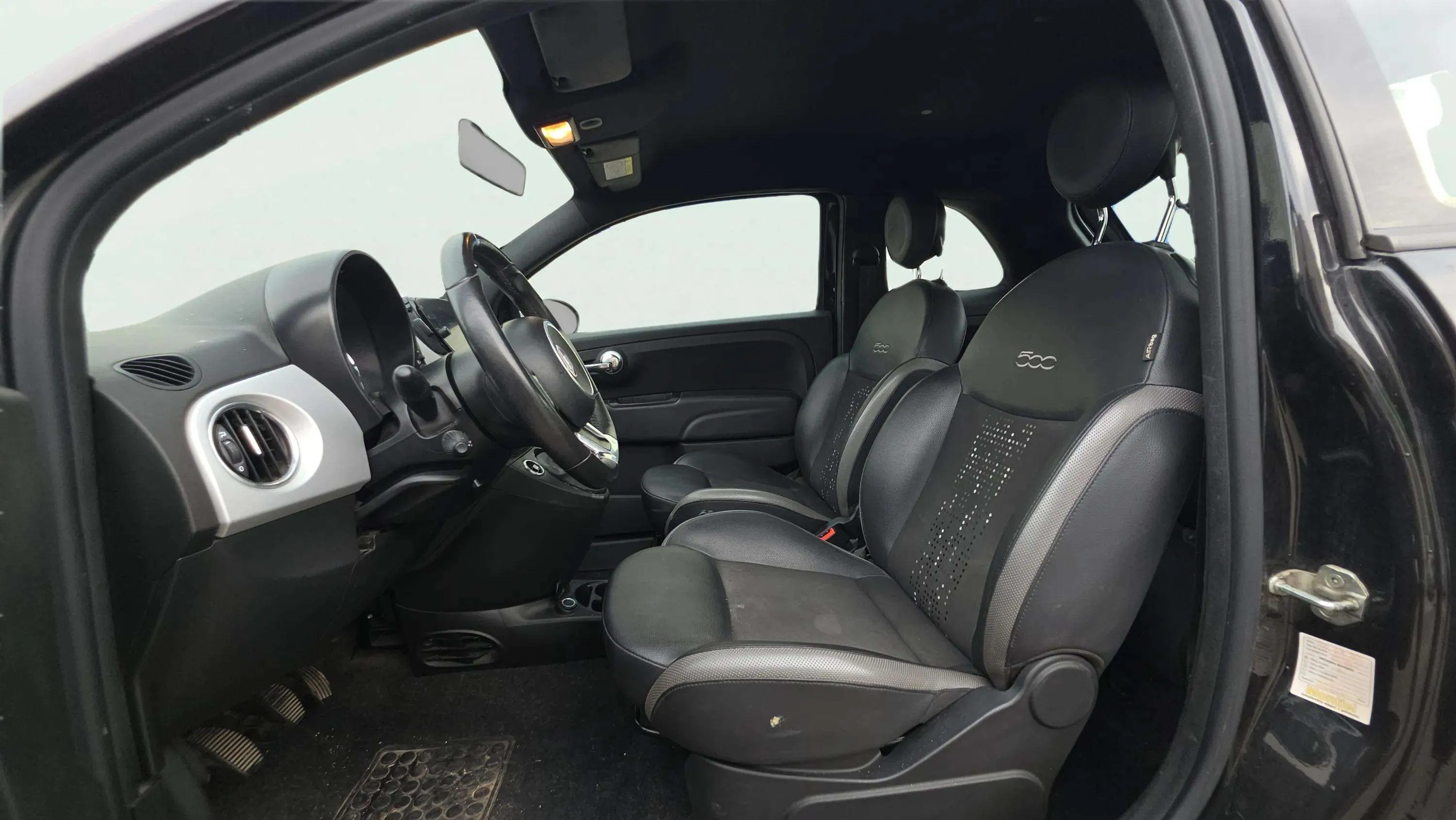 Fiat 500 Club 1.0 Hybrid - foto 11