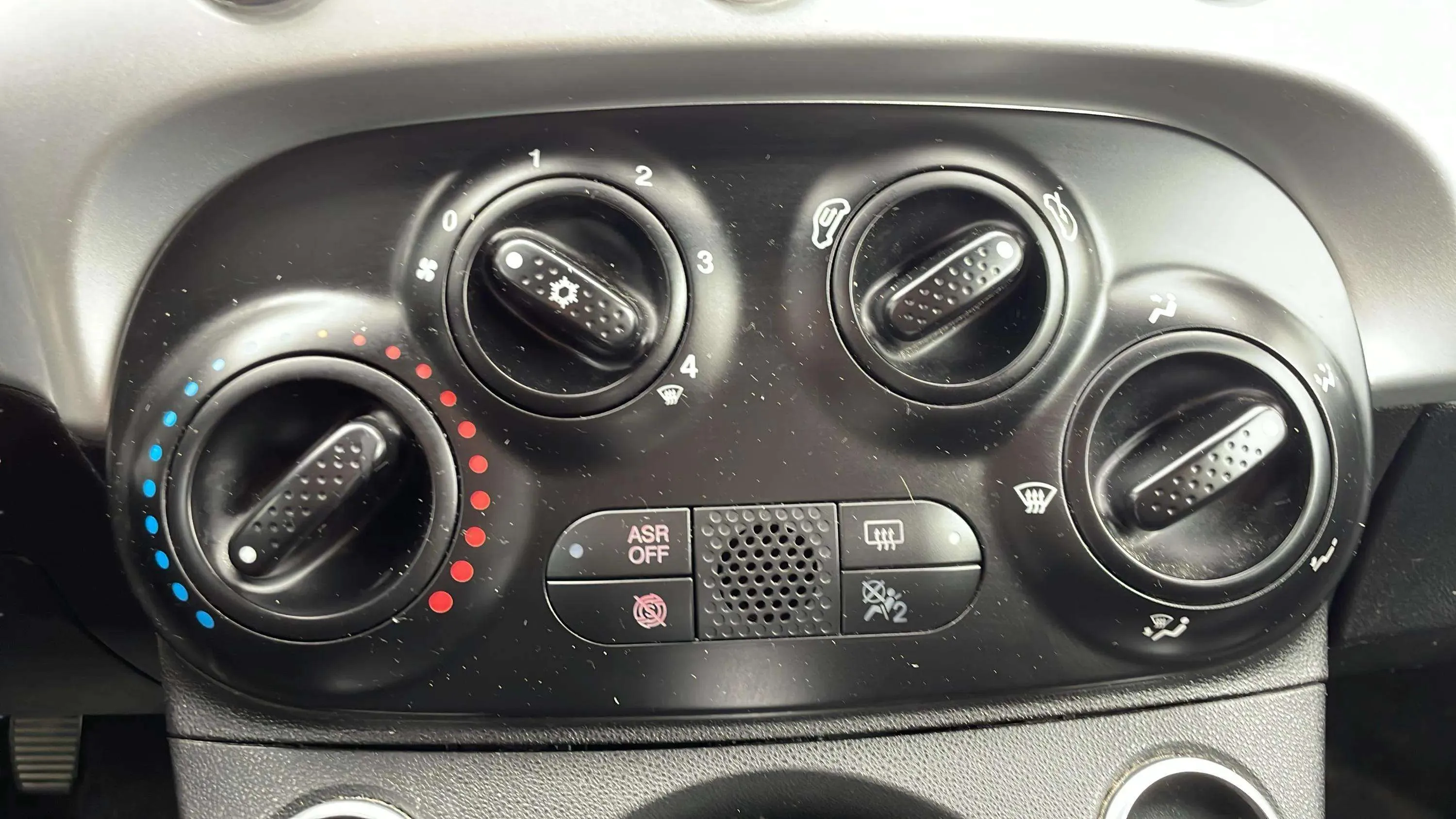 Fiat 500 Club 1.0 Hybrid - foto 15