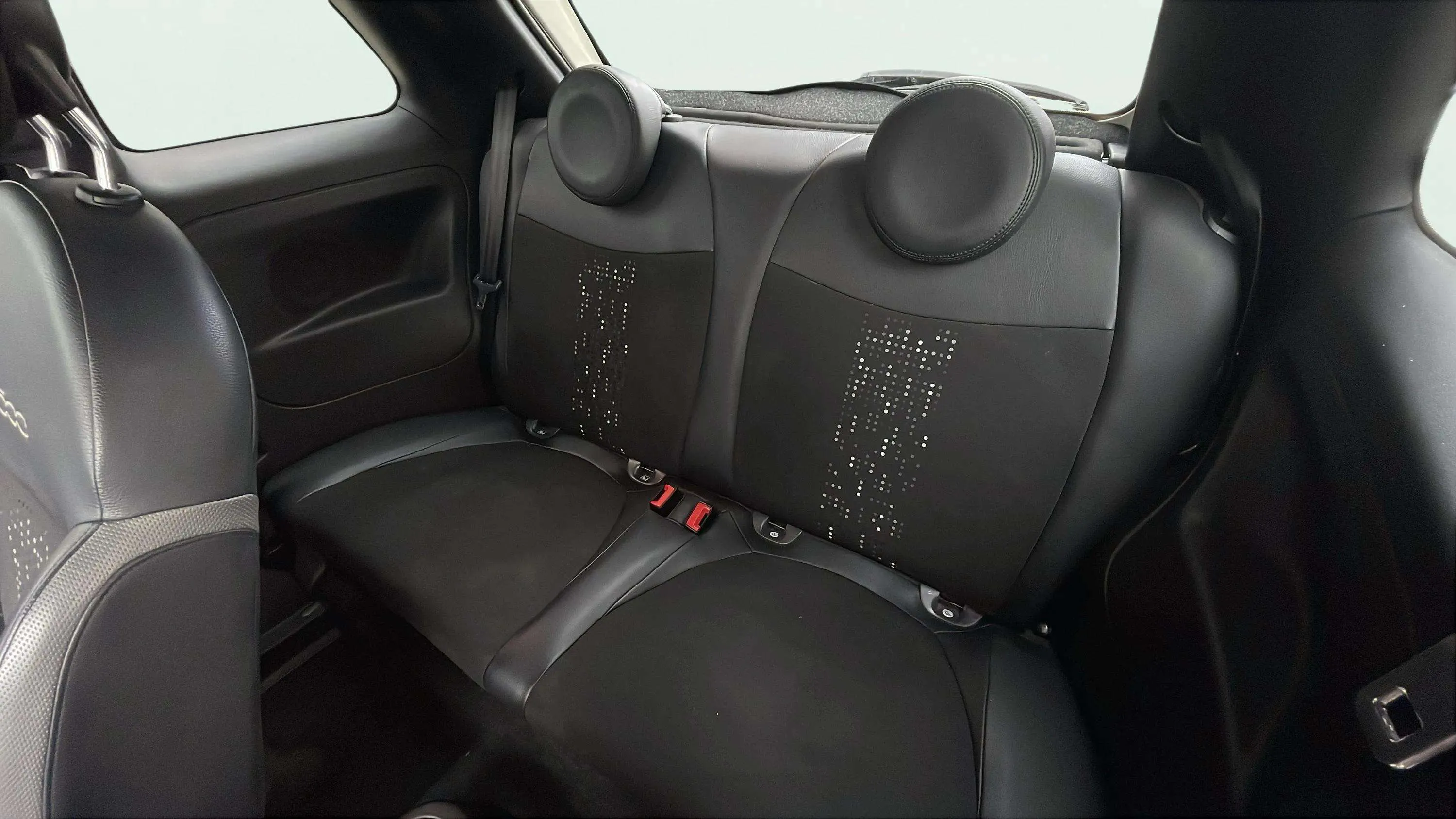 Fiat 500 Club 1.0 Hybrid - foto 21