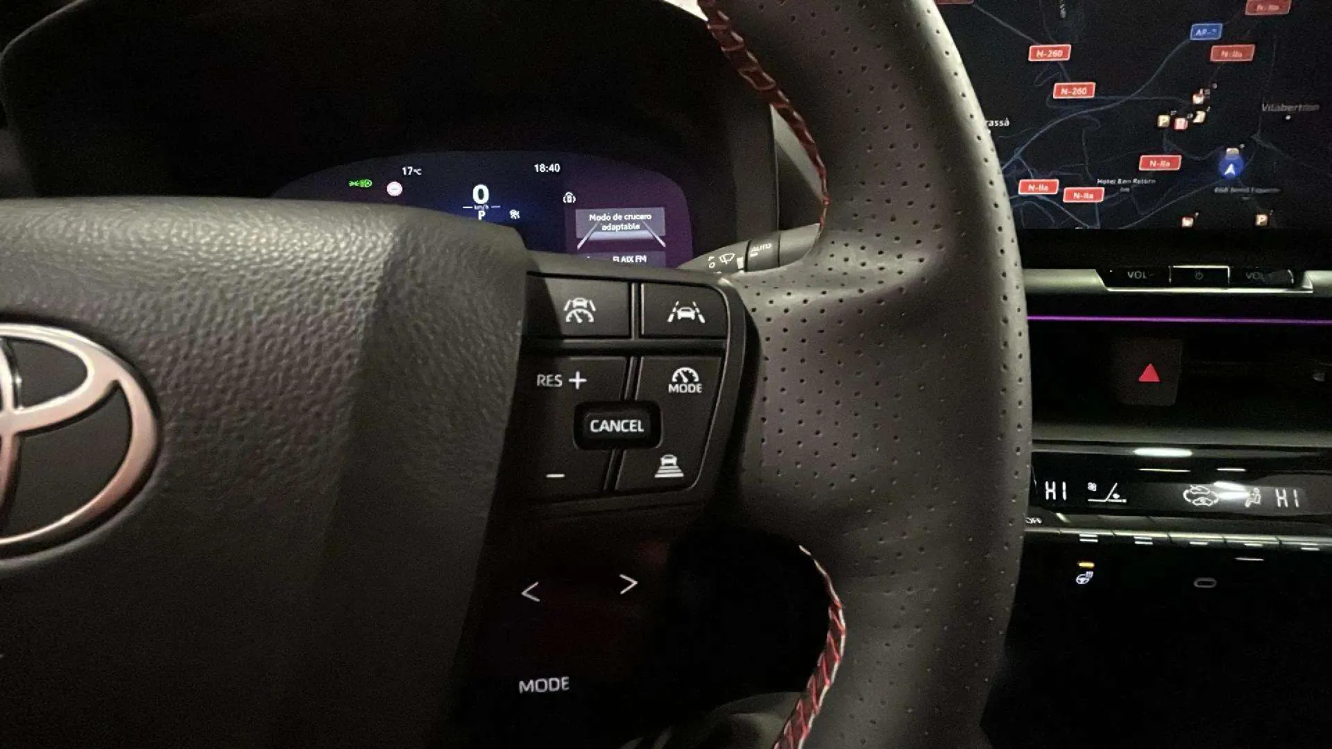 Toyota C-HR 2.0 220PH Premiere Edition GR Sport - foto 18
