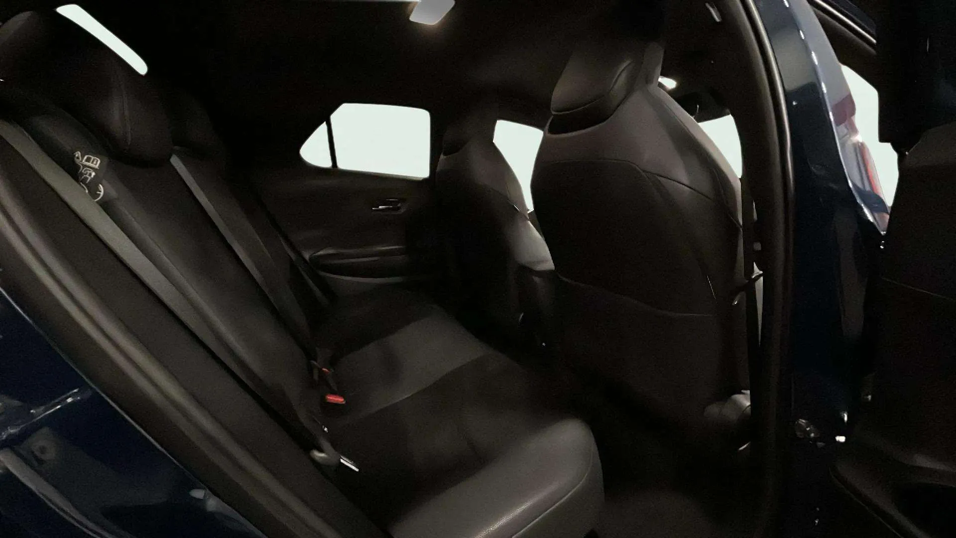 Toyota C-HR 2.0 220PH Premiere Edition GR Sport - foto 14