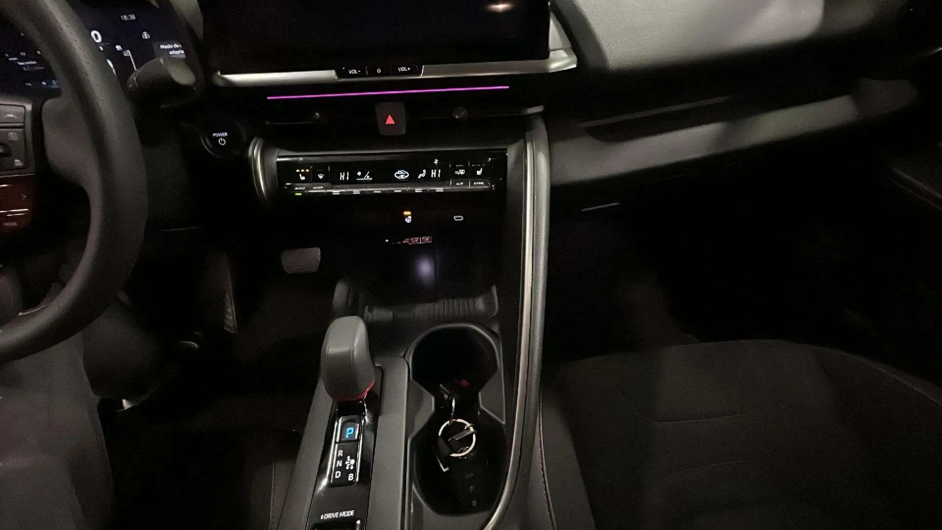 Toyota C-HR 2.0 220PH Premiere Edition GR Sport - foto 10