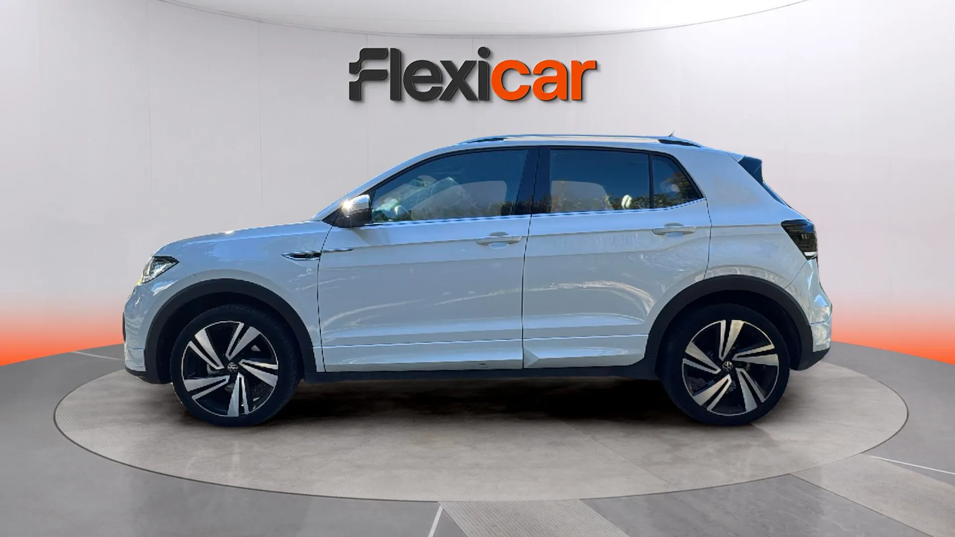 Volkswagen T-Cross R-Line 1.5 TSI DSG - foto 3