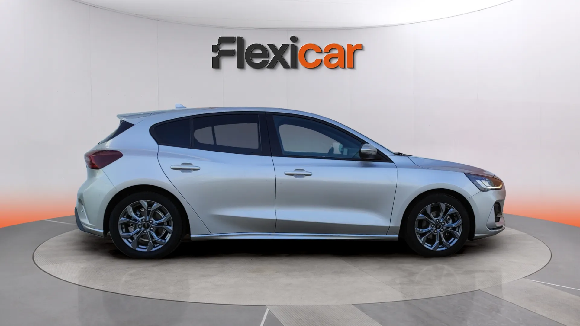 Ford Focus 1.0 EcoBoost MHEV ST-Line X - foto 2