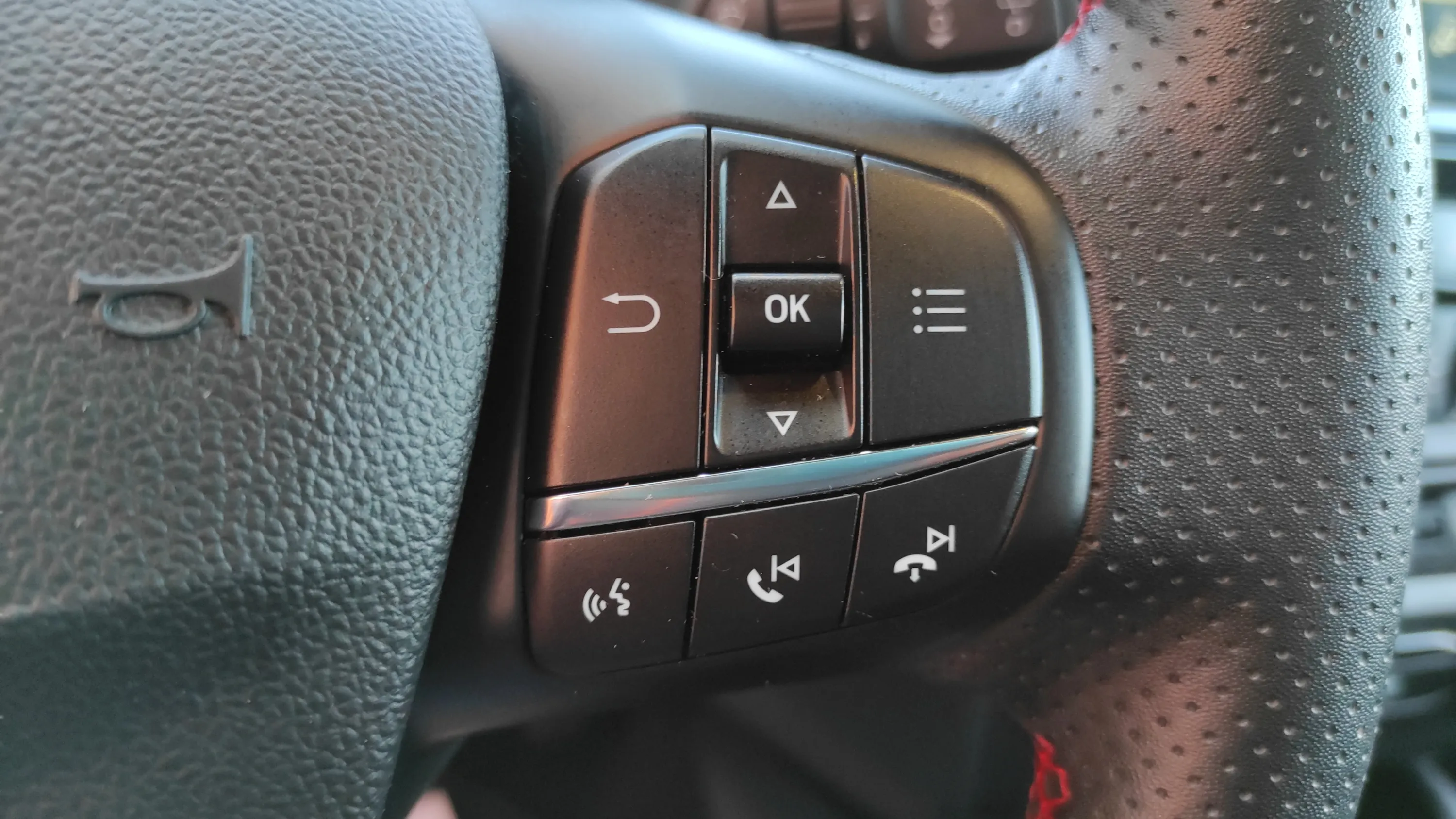 Ford Focus 1.0 EcoBoost MHEV ST-Line X - foto 13
