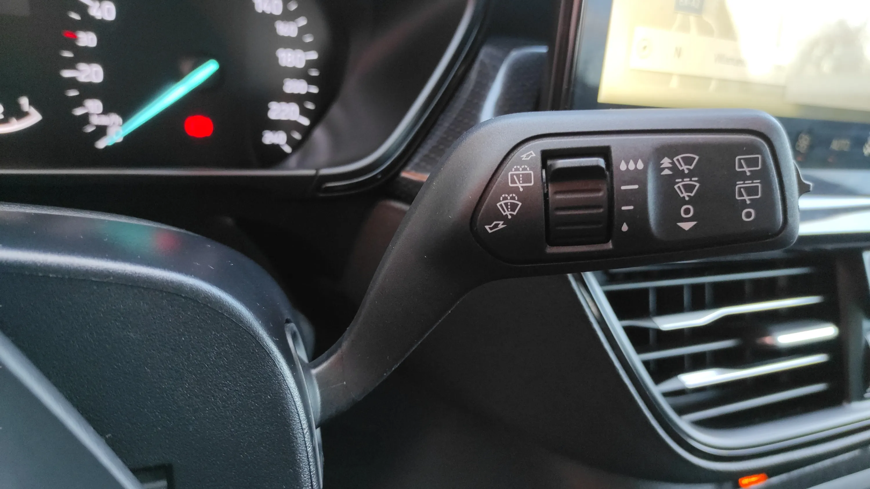 Ford Focus 1.0 EcoBoost MHEV ST-Line X - foto 14