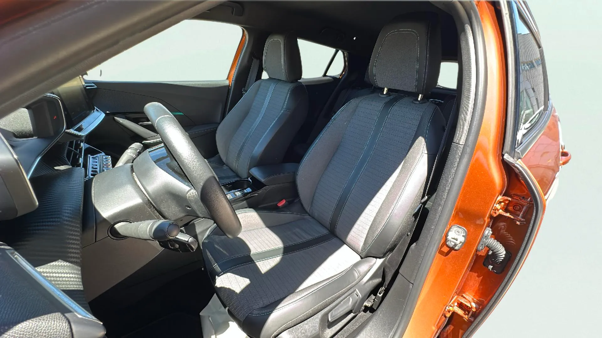 Peugeot 2008 Allure Pack PureTech 100 - foto 9