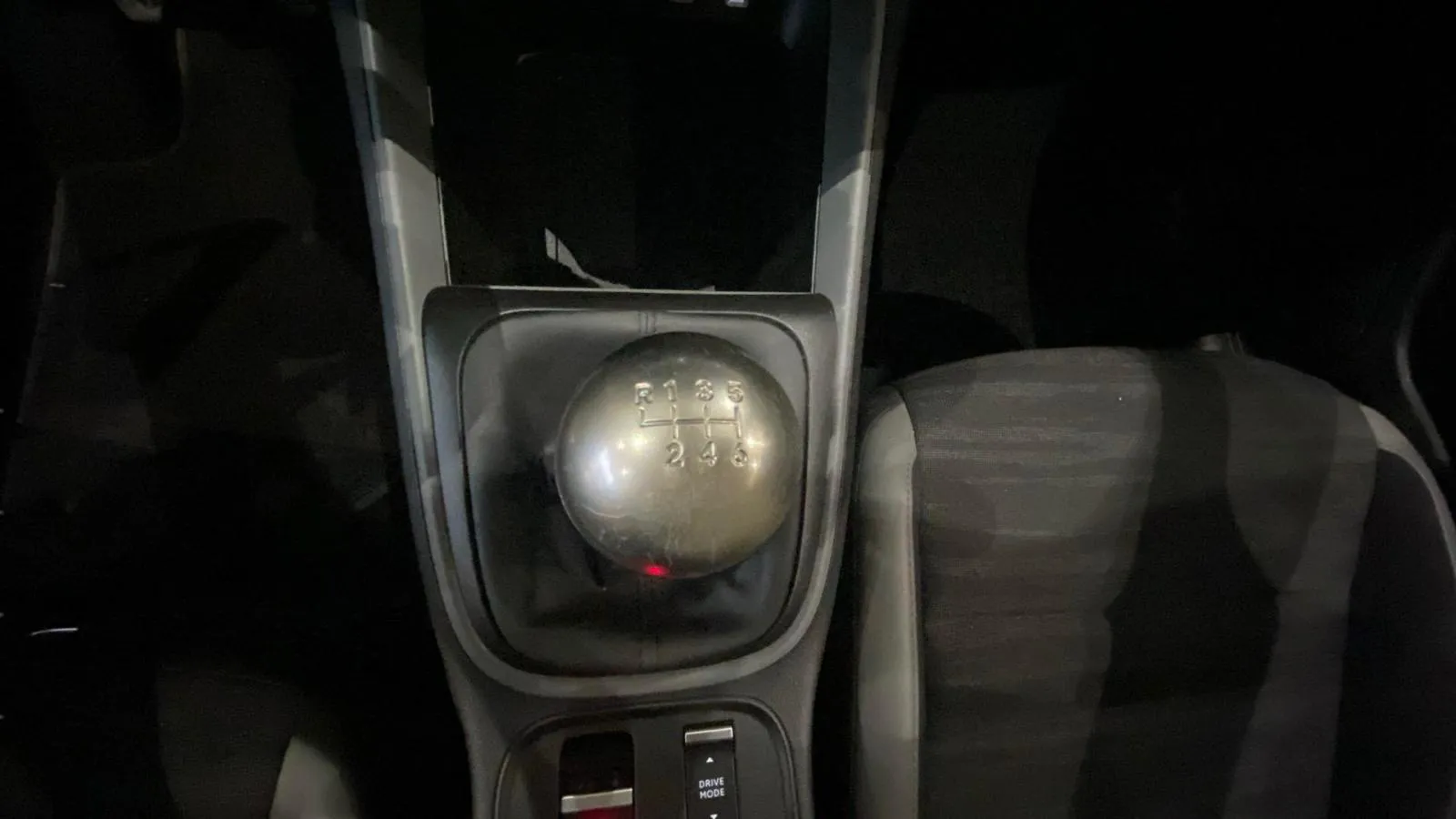 Jeep Avenger 1.2 G Longitude - foto 16