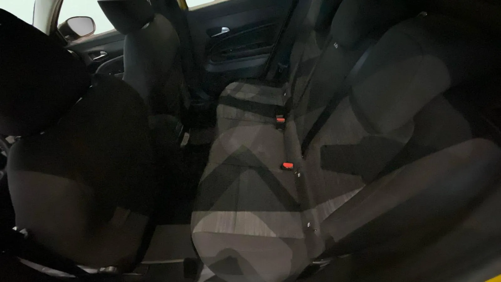 Jeep Avenger 1.2 G Longitude - foto 21