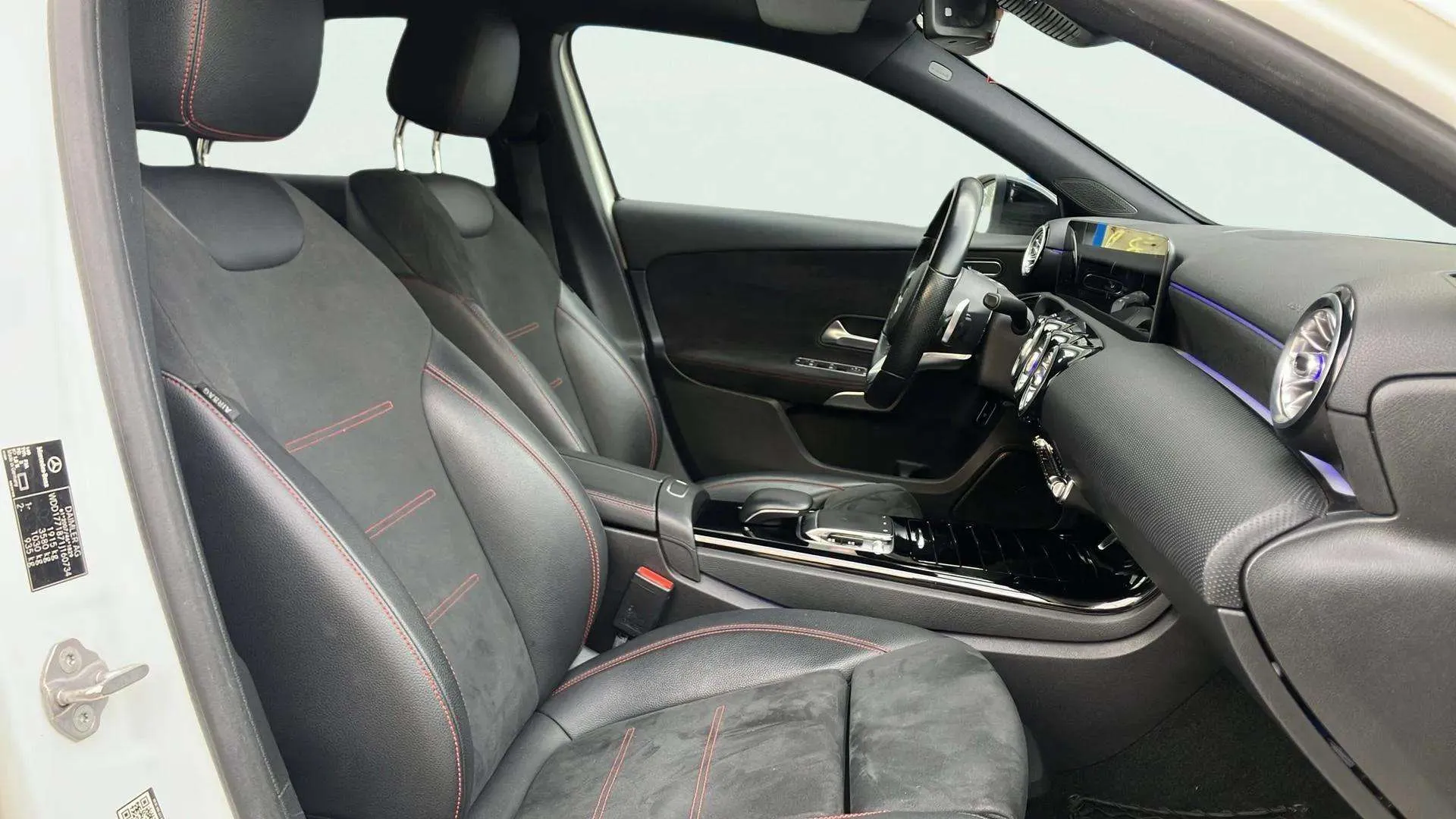 Mercedes-Benz Clase A Sedán A 200 - foto 18