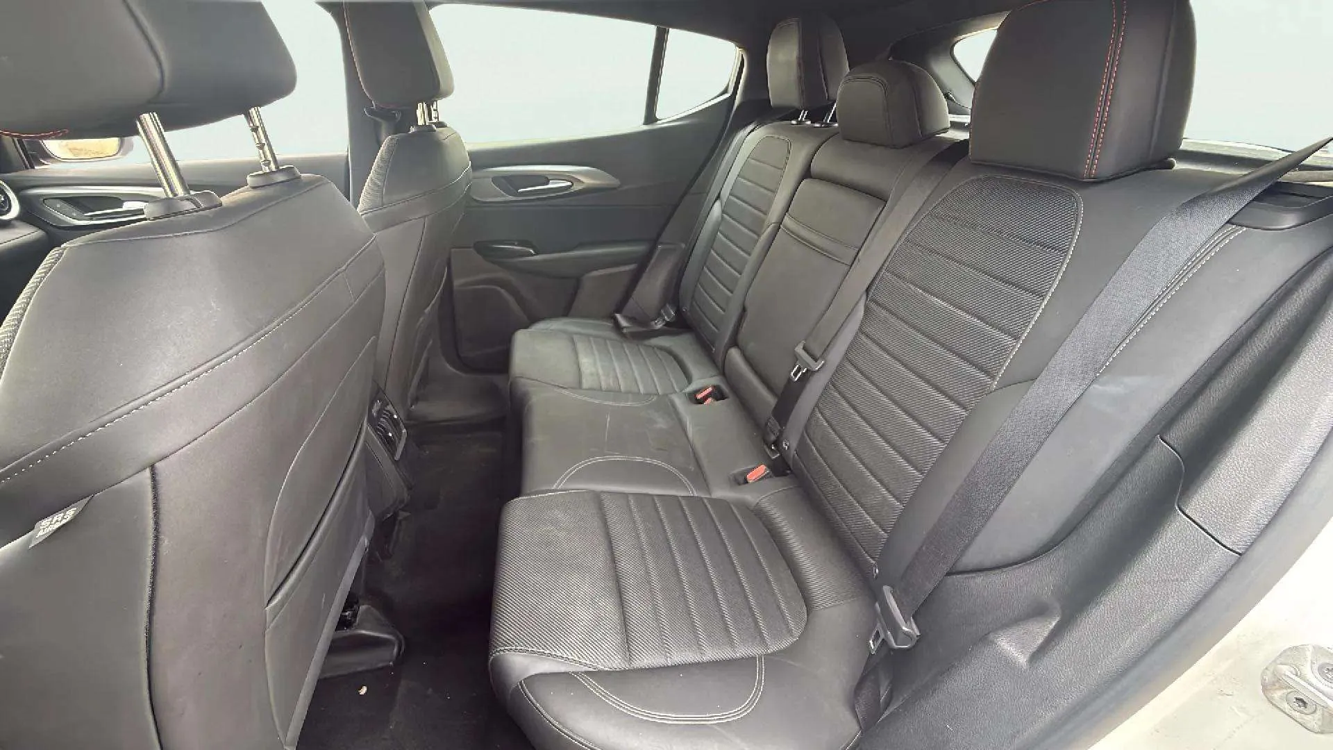 Alfa Romeo Tonale 1.5 MHEV Gasolina Sprint FWD - foto 18