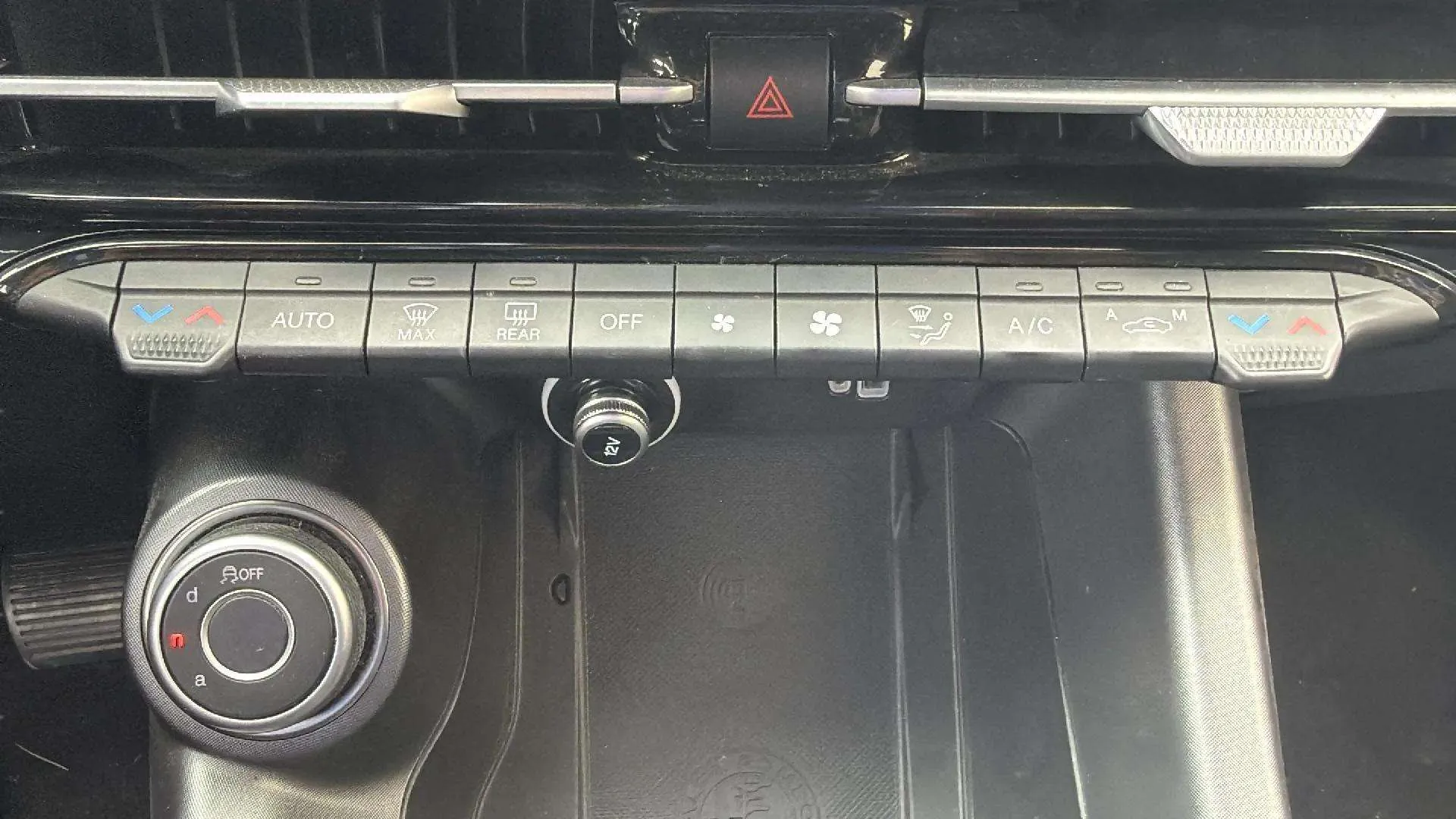 Alfa Romeo Tonale 1.5 MHEV Gasolina Sprint FWD - foto 12