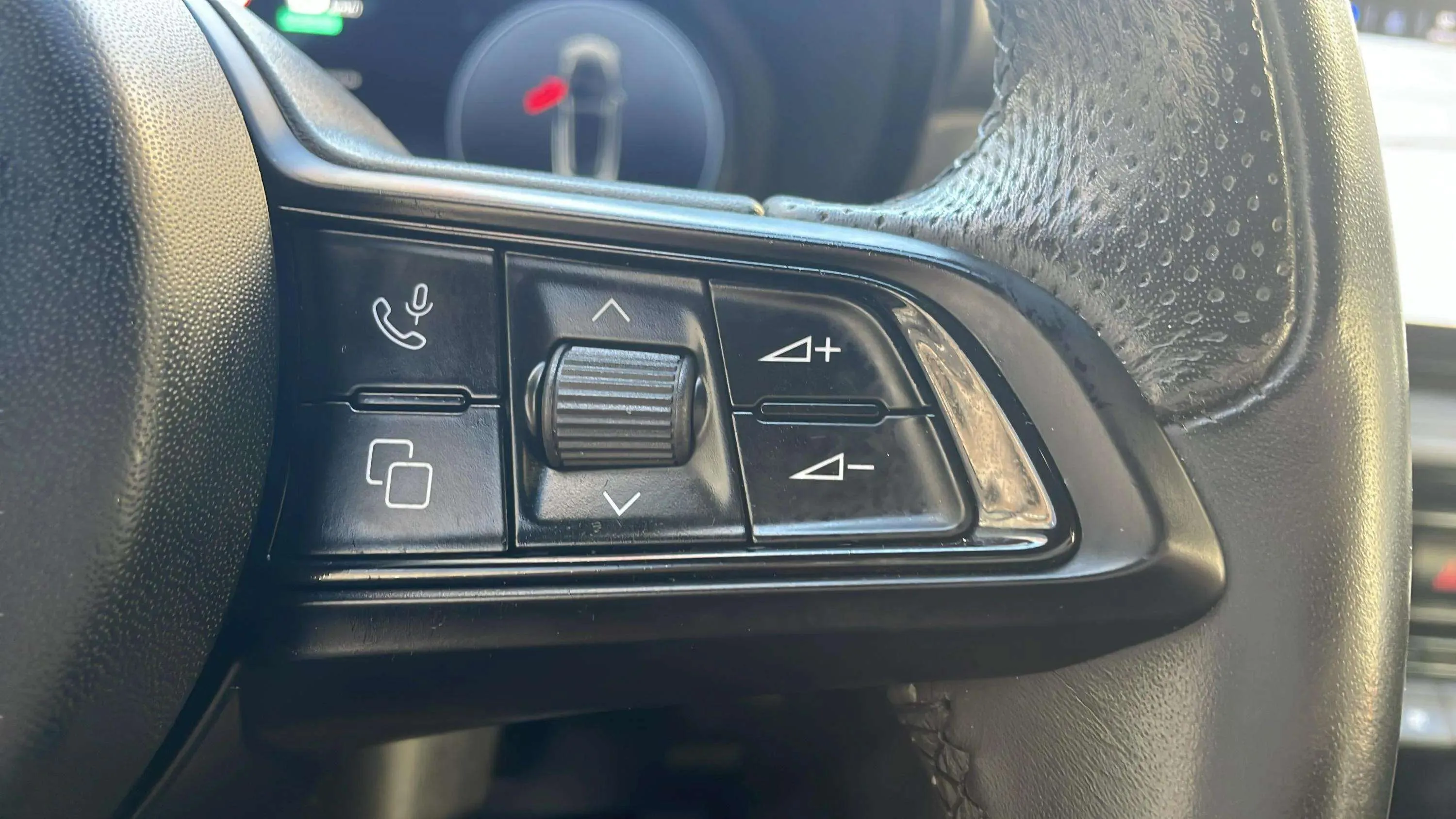 Alfa Romeo Tonale 1.5 MHEV Gasolina Sprint FWD - foto 12
