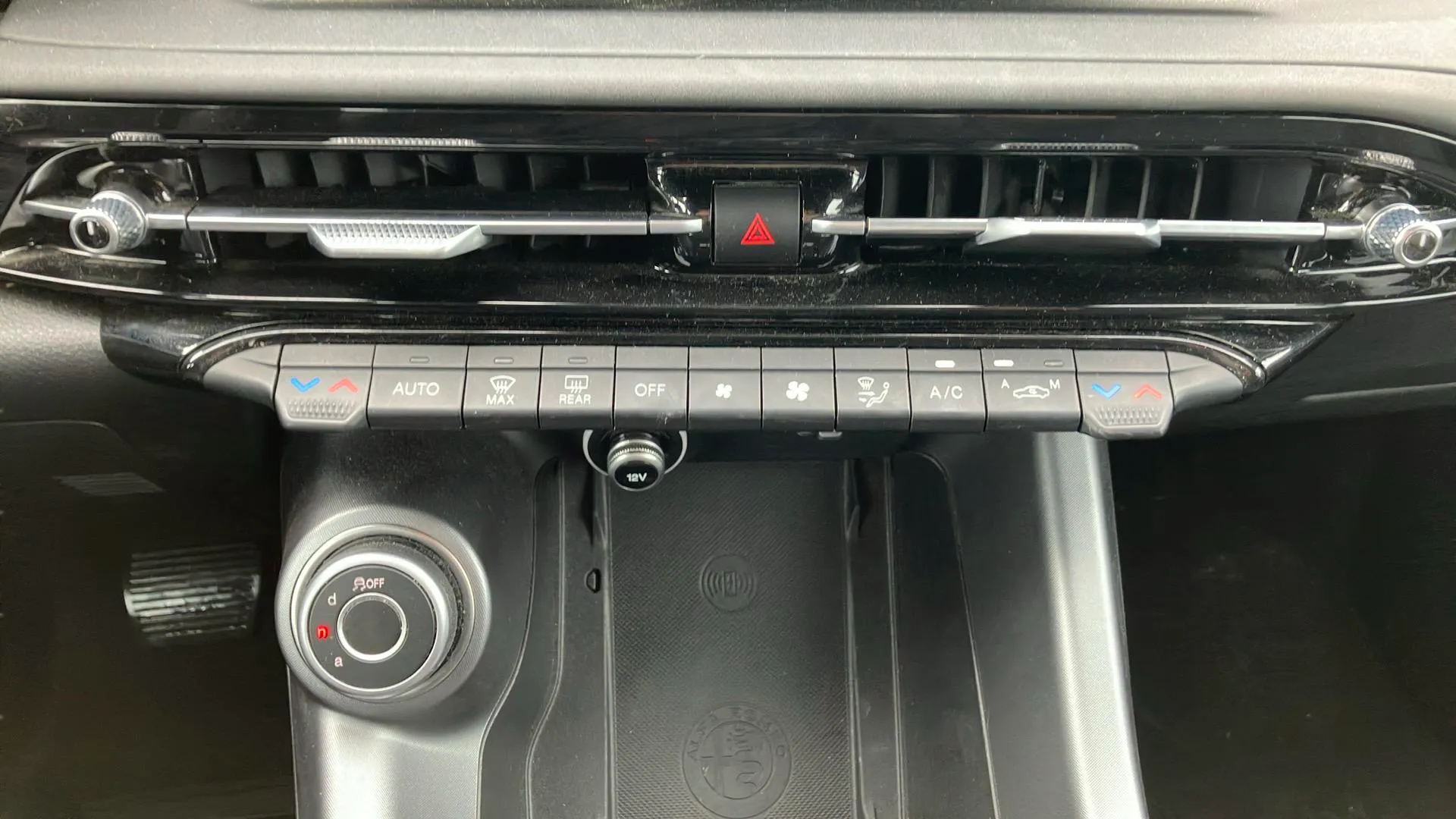 Alfa Romeo Tonale 1.5 MHEV Gasolina Sprint FWD - foto 16
