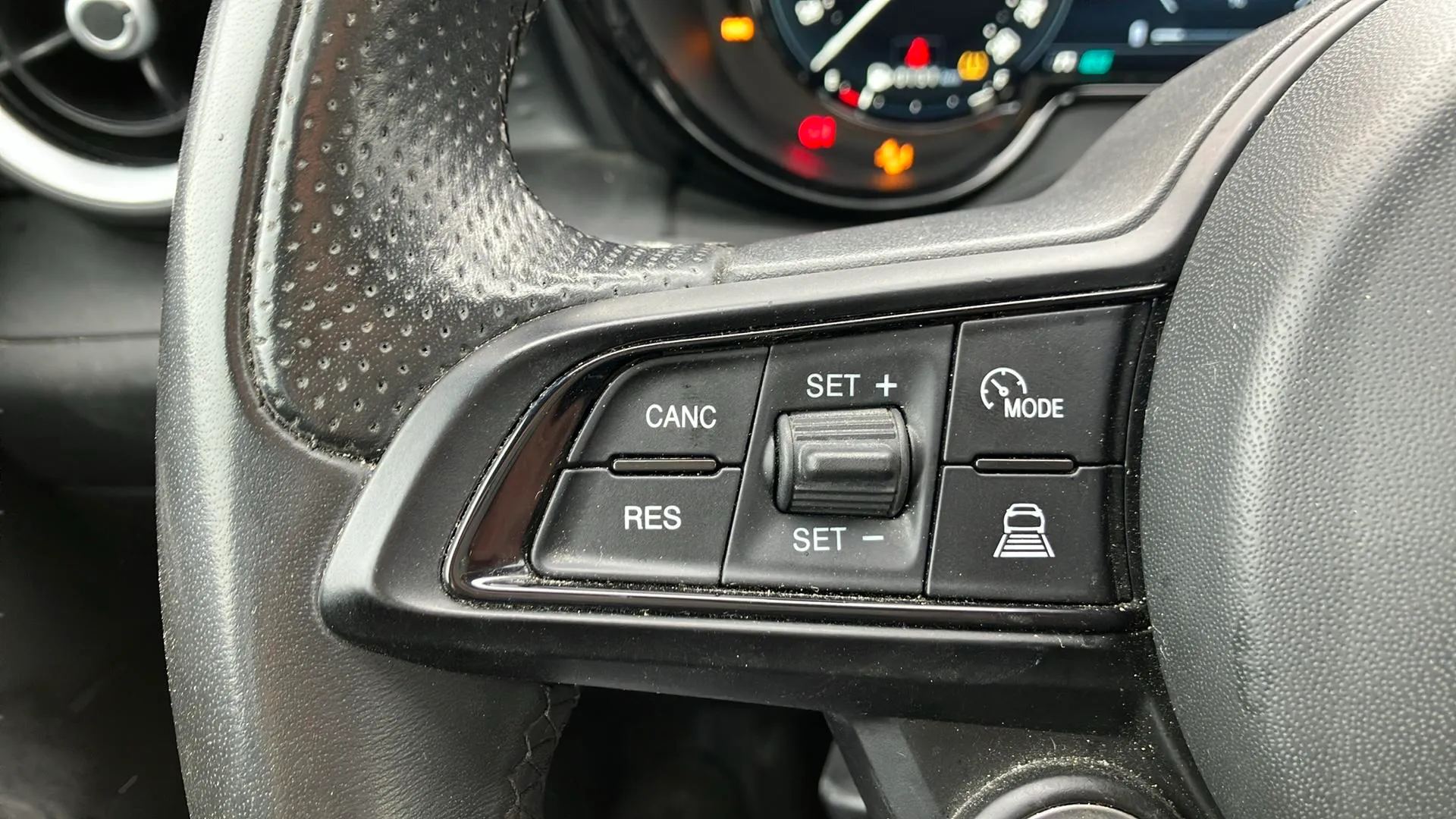 Alfa Romeo Tonale 1.5 MHEV Gasolina Sprint FWD - foto 12
