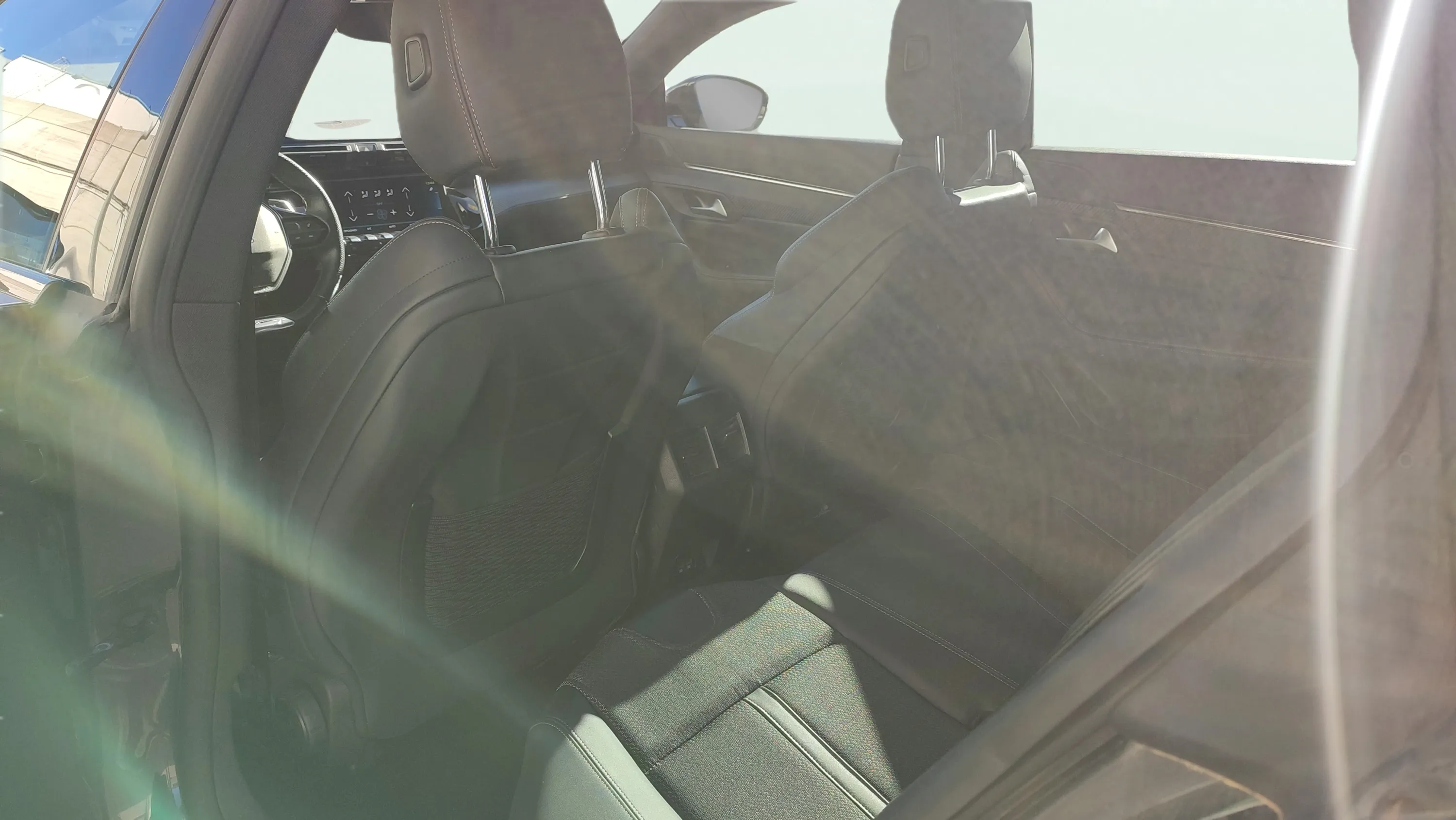 Peugeot 508 Allure Pack Hybrid 225 e-EAT8 - foto 15