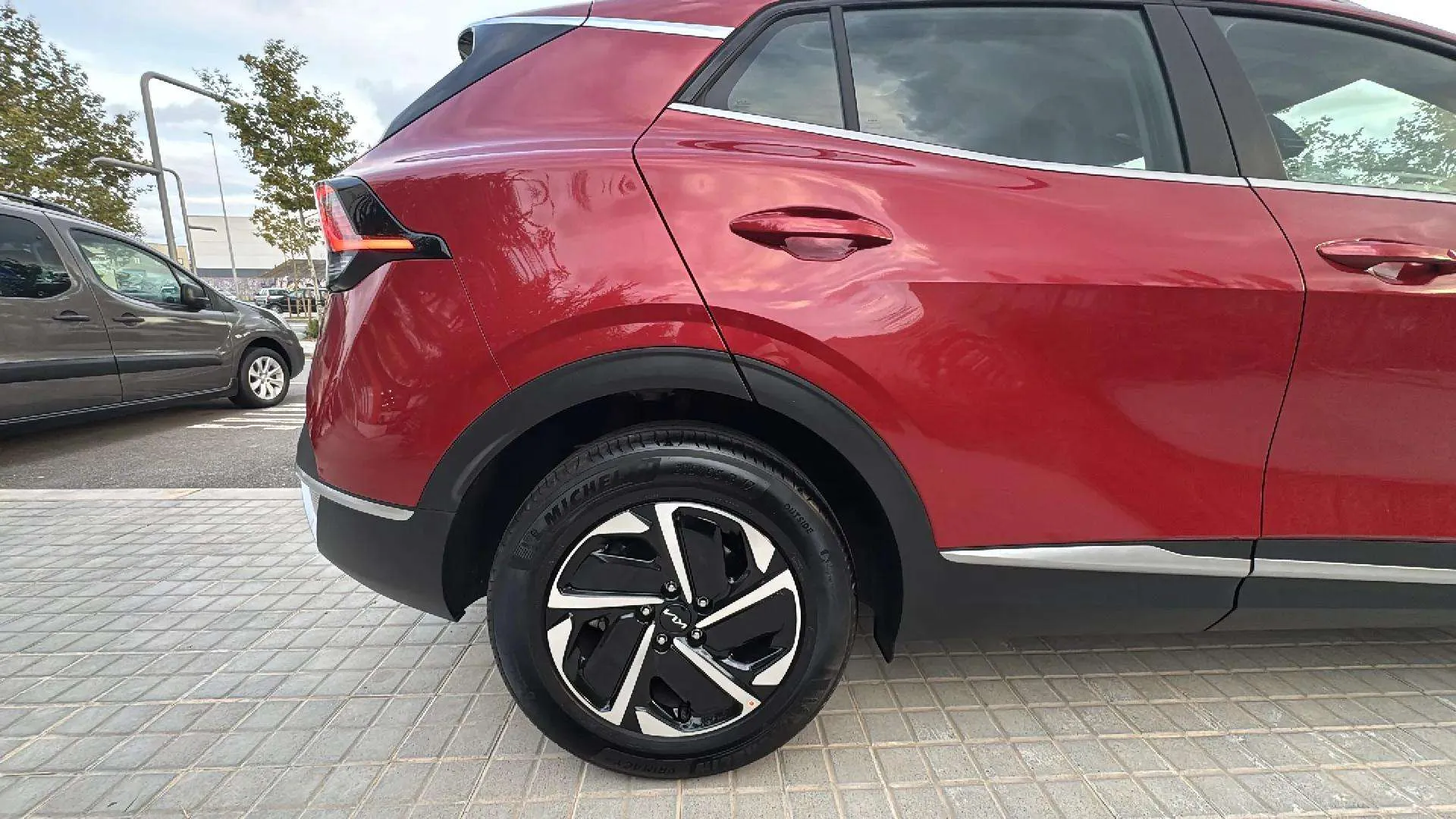 Kia Sportage 1.6 CRDi MHEV Business 4x2 DCT - foto 21