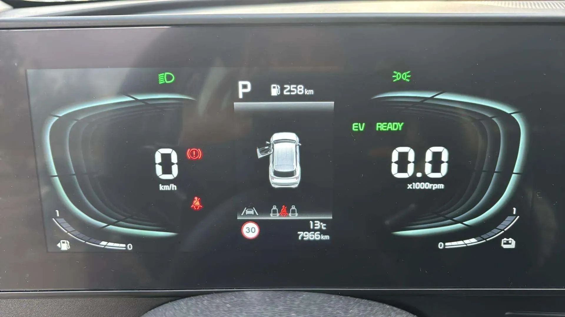 Kia Sportage 1.6 CRDi MHEV Business 4x2 DCT - foto 9