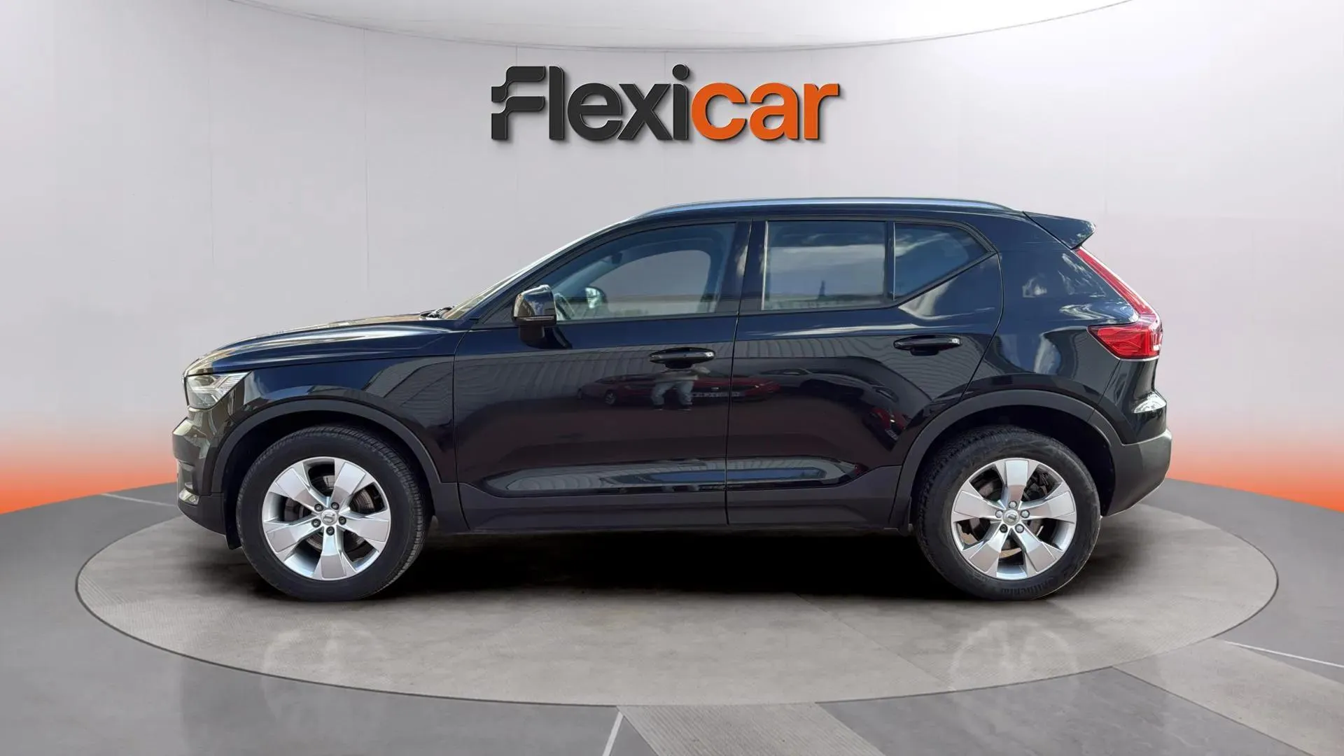 Volvo XC40 2.0 B4 G Momentum Pro - foto 4