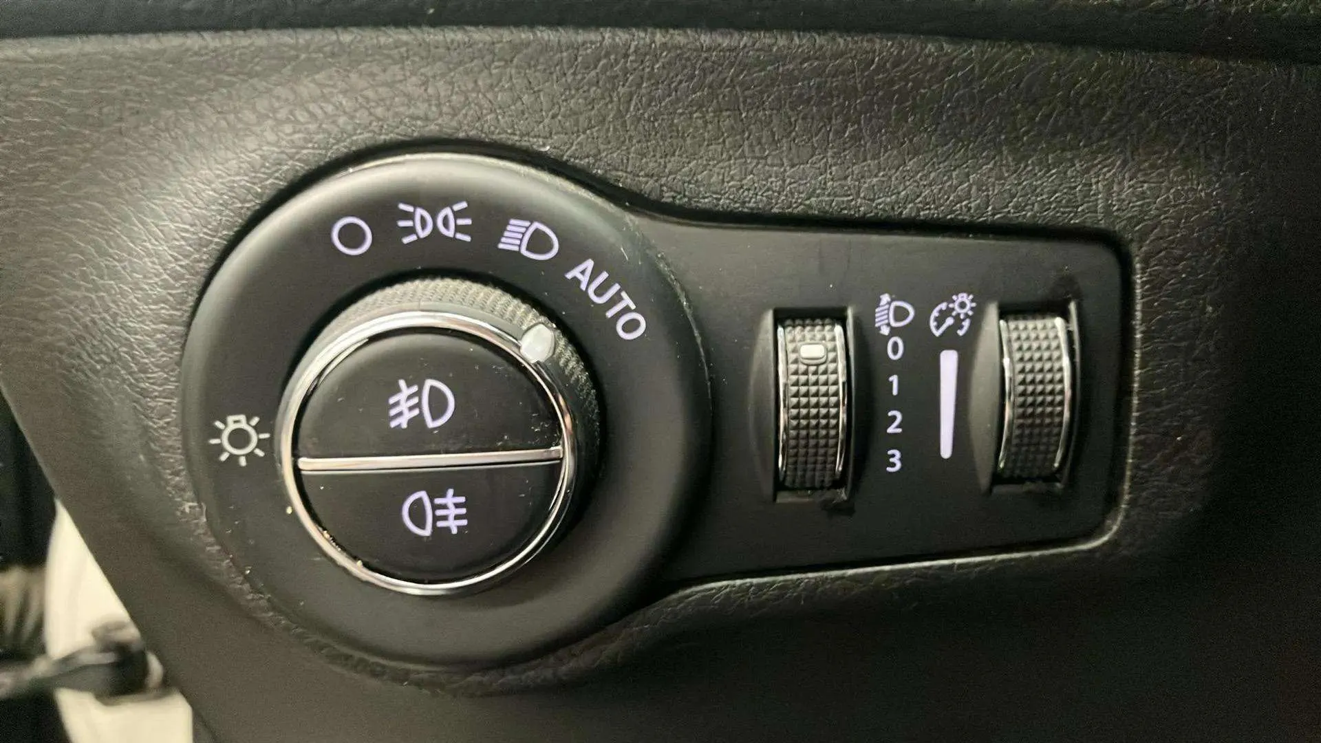 Jeep Compass 1.4 Mair Longitude 4x2 - foto 15