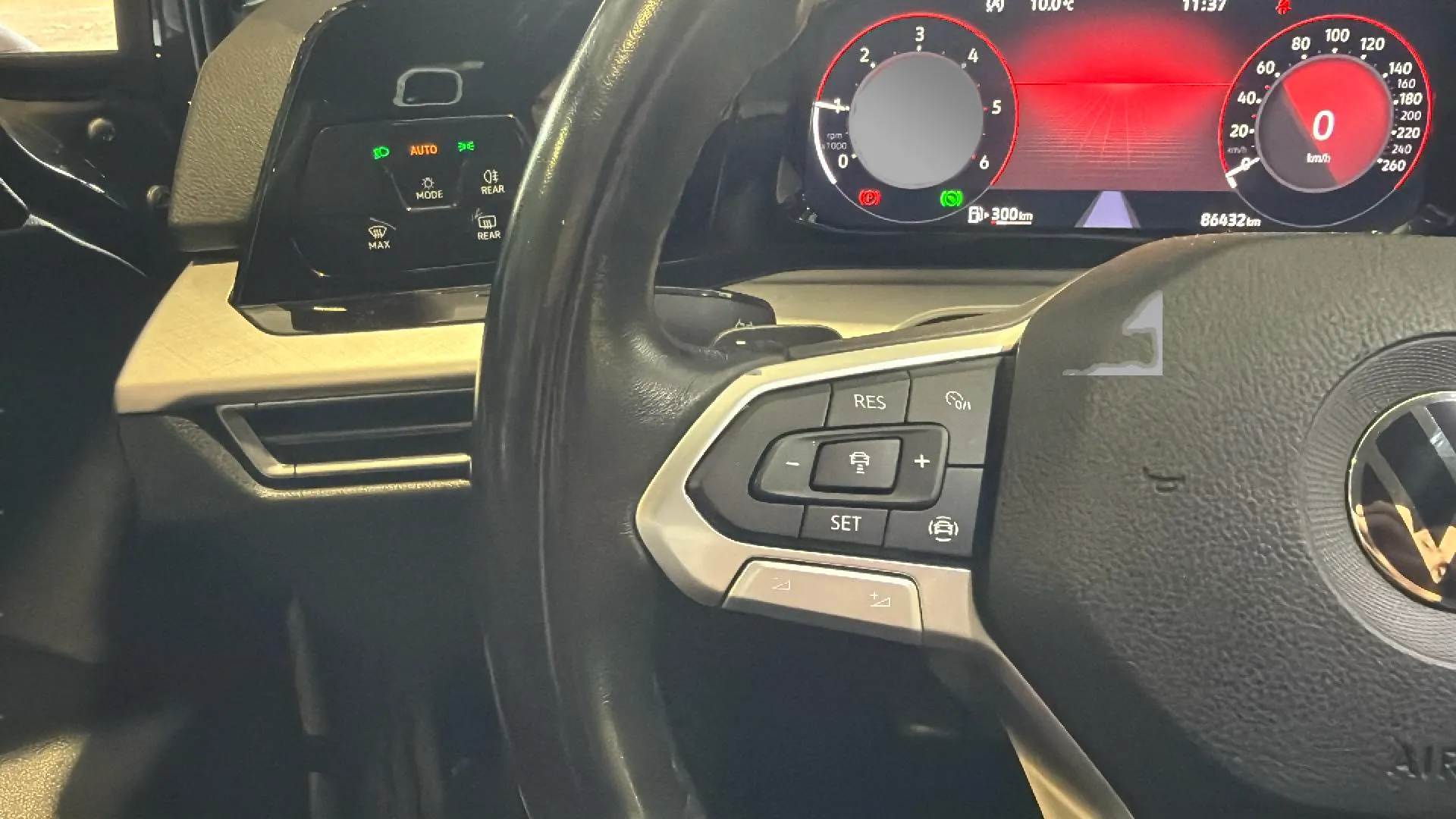 Volkswagen Golf 2.0 TDI DSG - foto 11