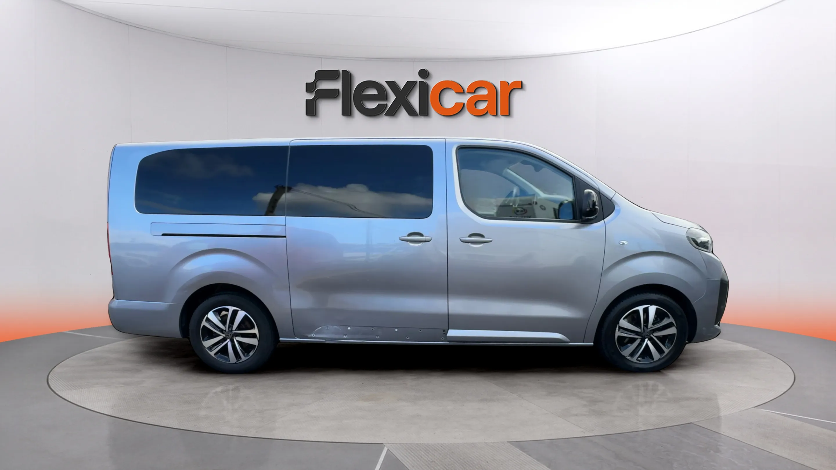 Peugeot Traveller Business Long BlueHDi 180 EAT8 - foto 8