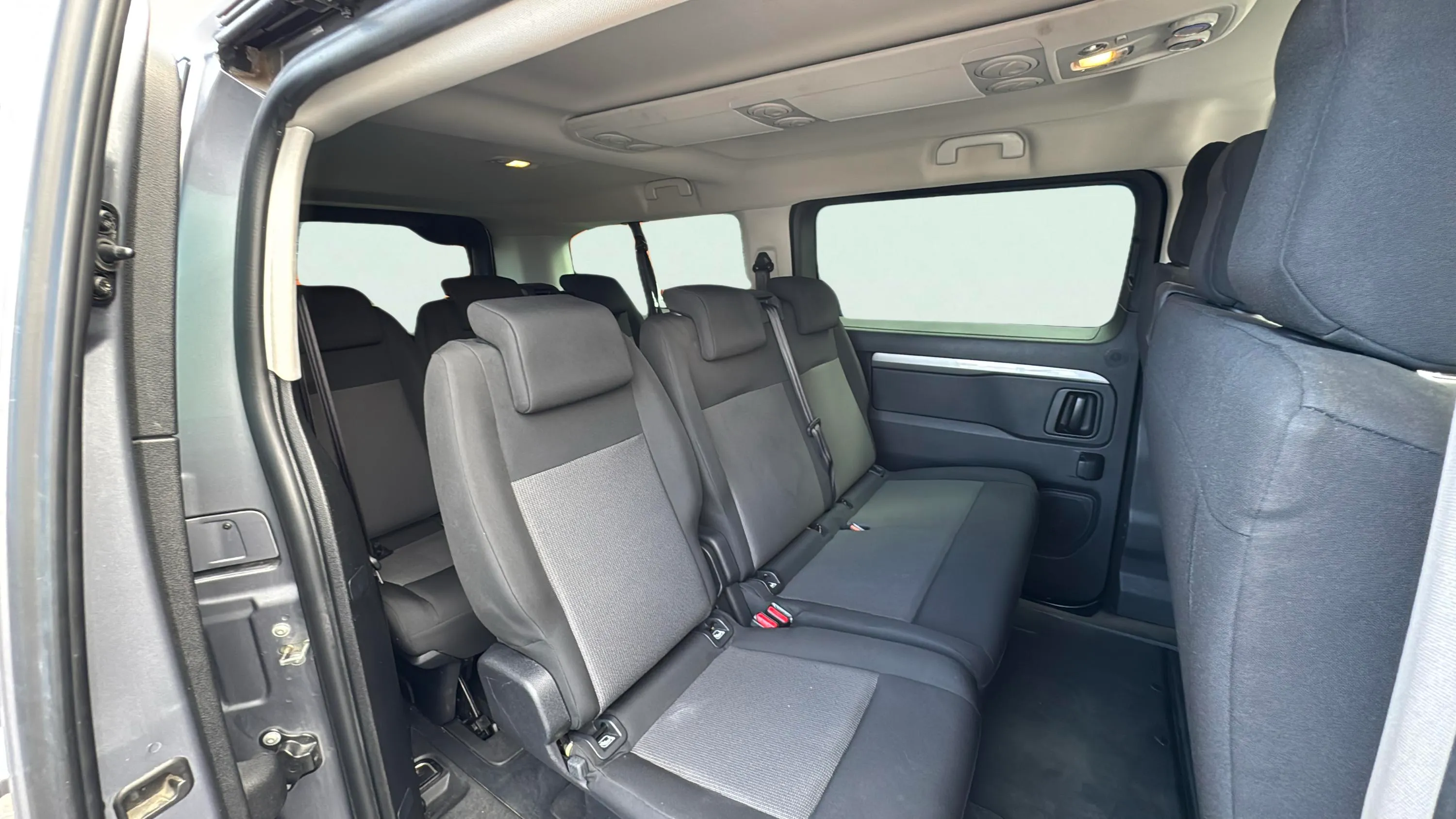 Peugeot Traveller Business Long BlueHDi 180 EAT8 - foto 15