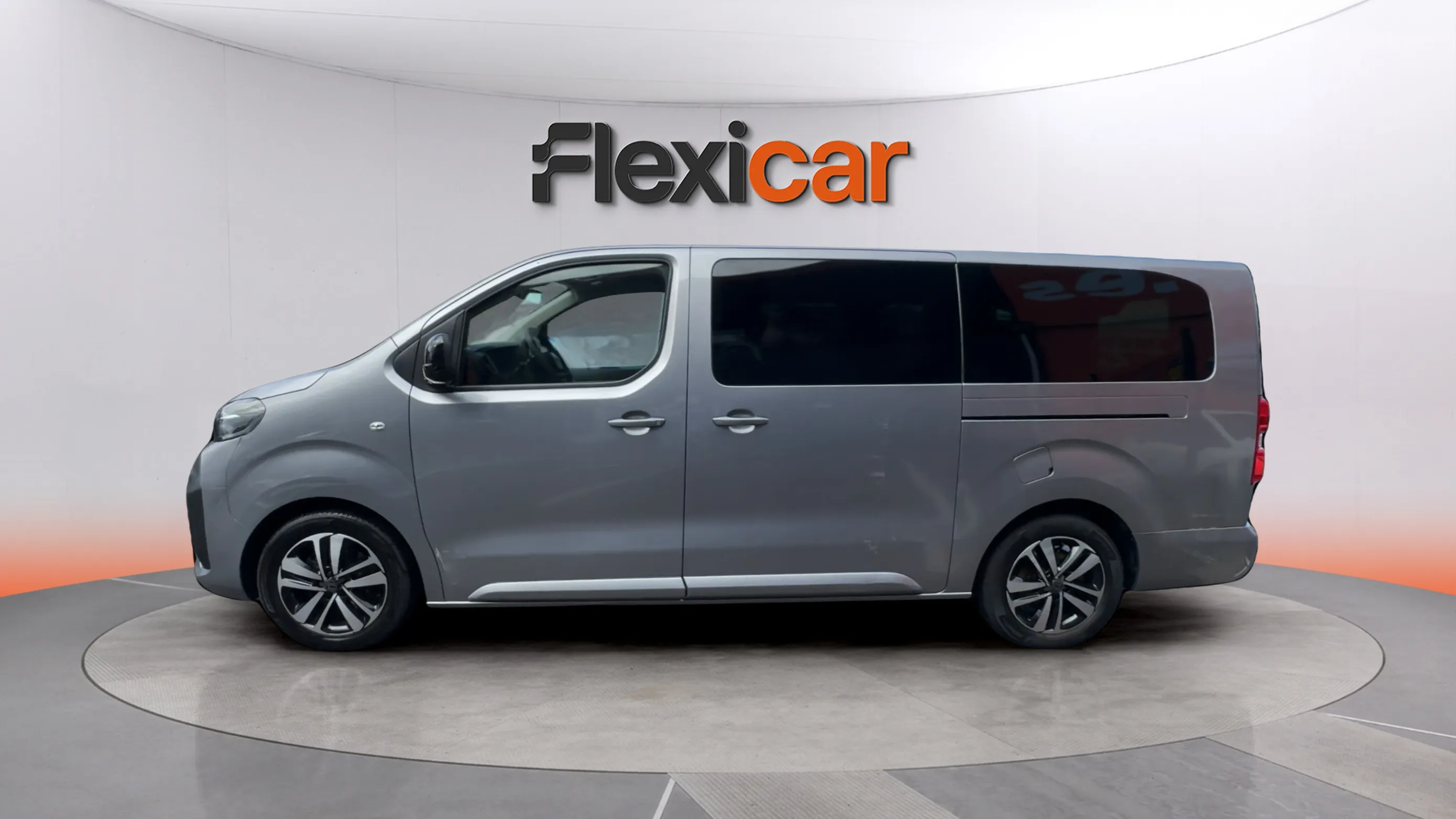 Peugeot Traveller Business Long BlueHDi 180 EAT8 - foto 4