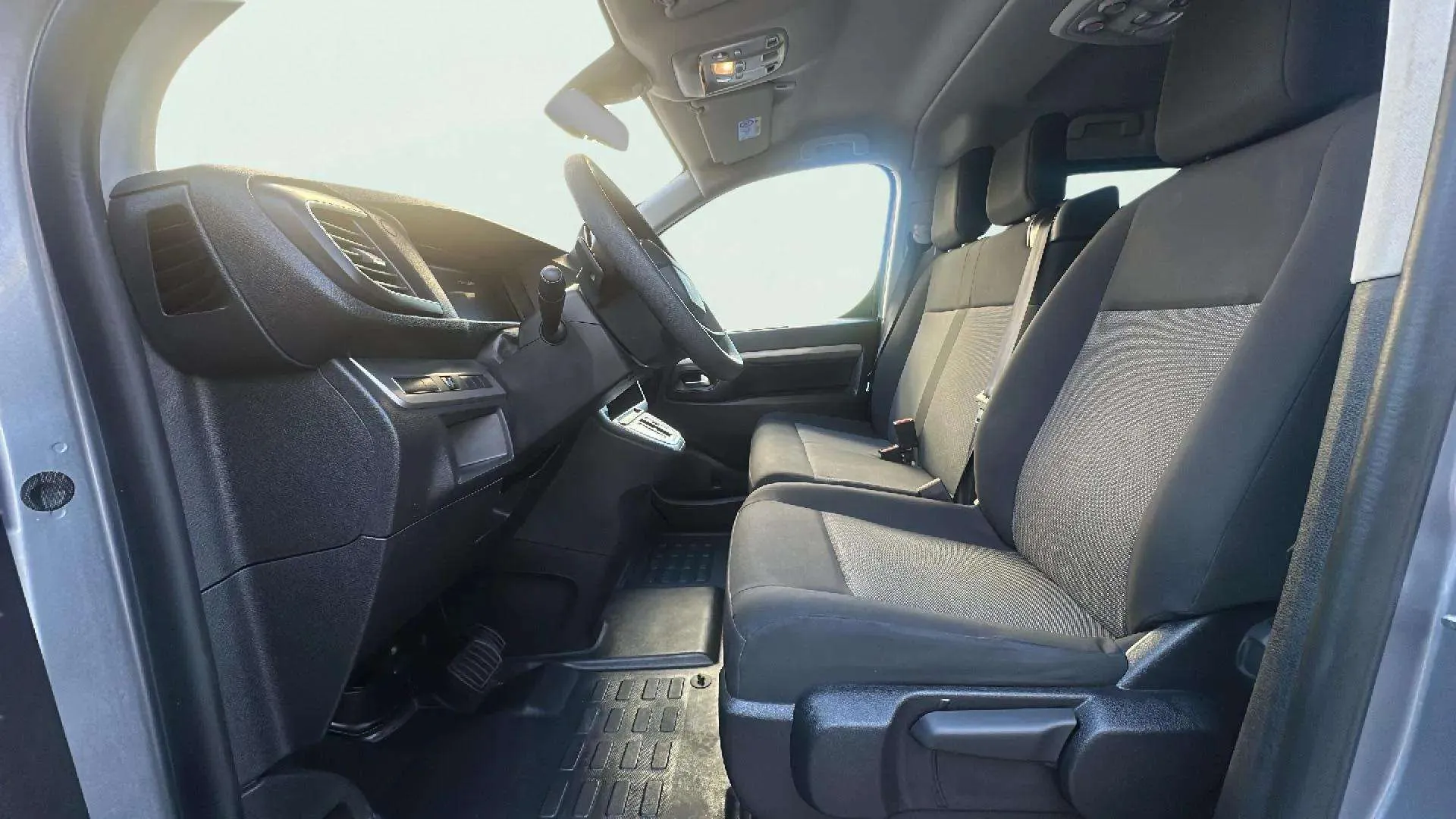 Peugeot Traveller Business Long BlueHDi 180 EAT8 - foto 13