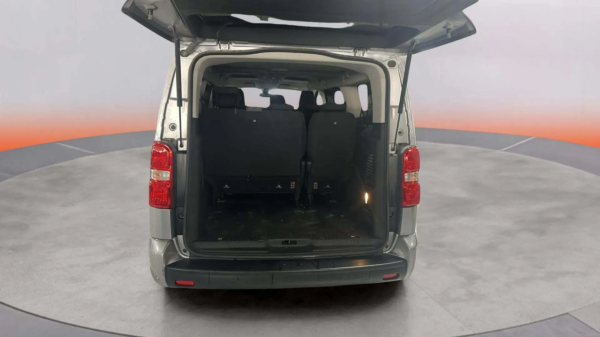 Peugeot Traveller Business Long BlueHDi 180 EAT8 - foto 7