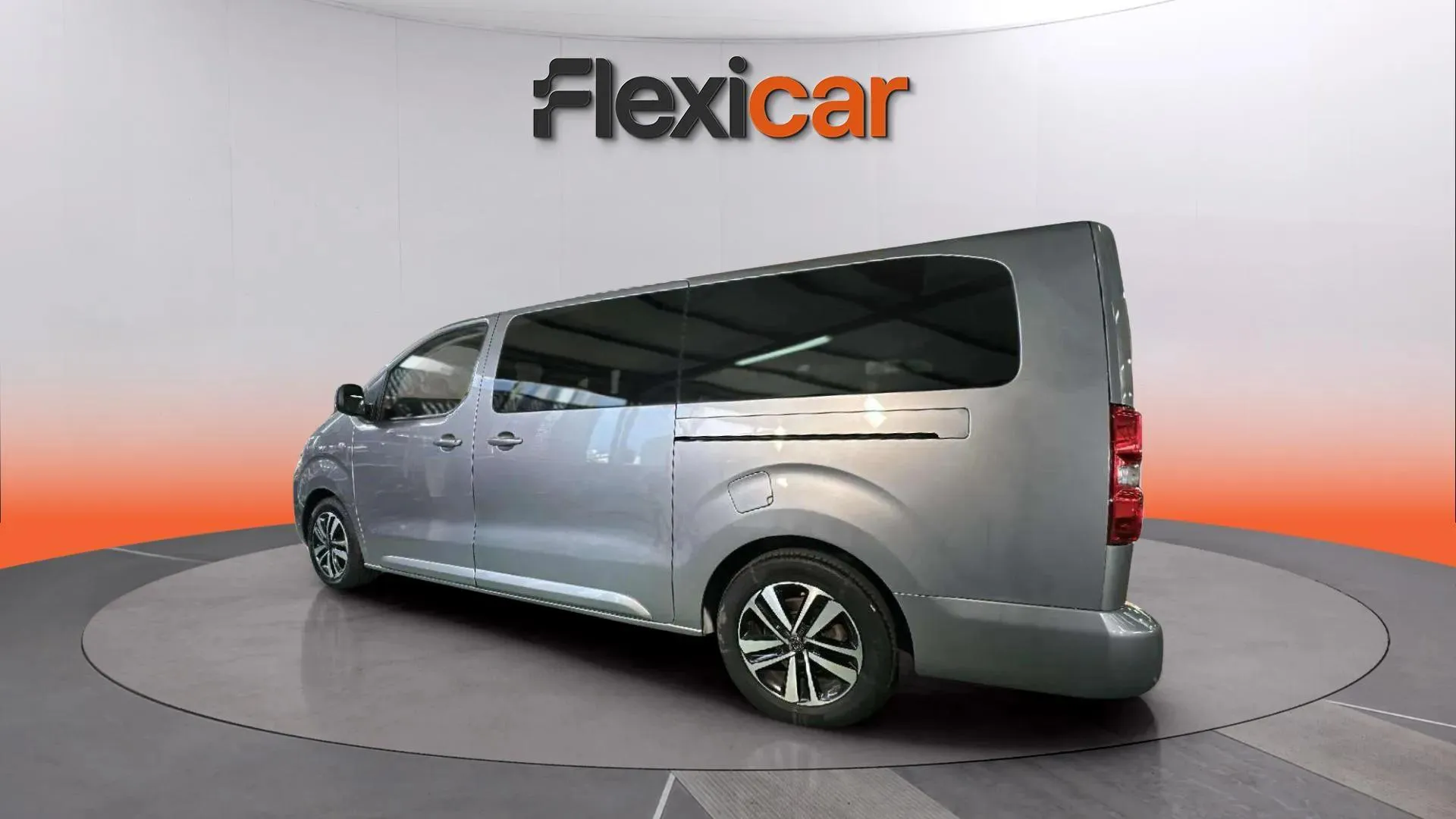 Peugeot Traveller Business Long BlueHDi 180 EAT8 - foto 11