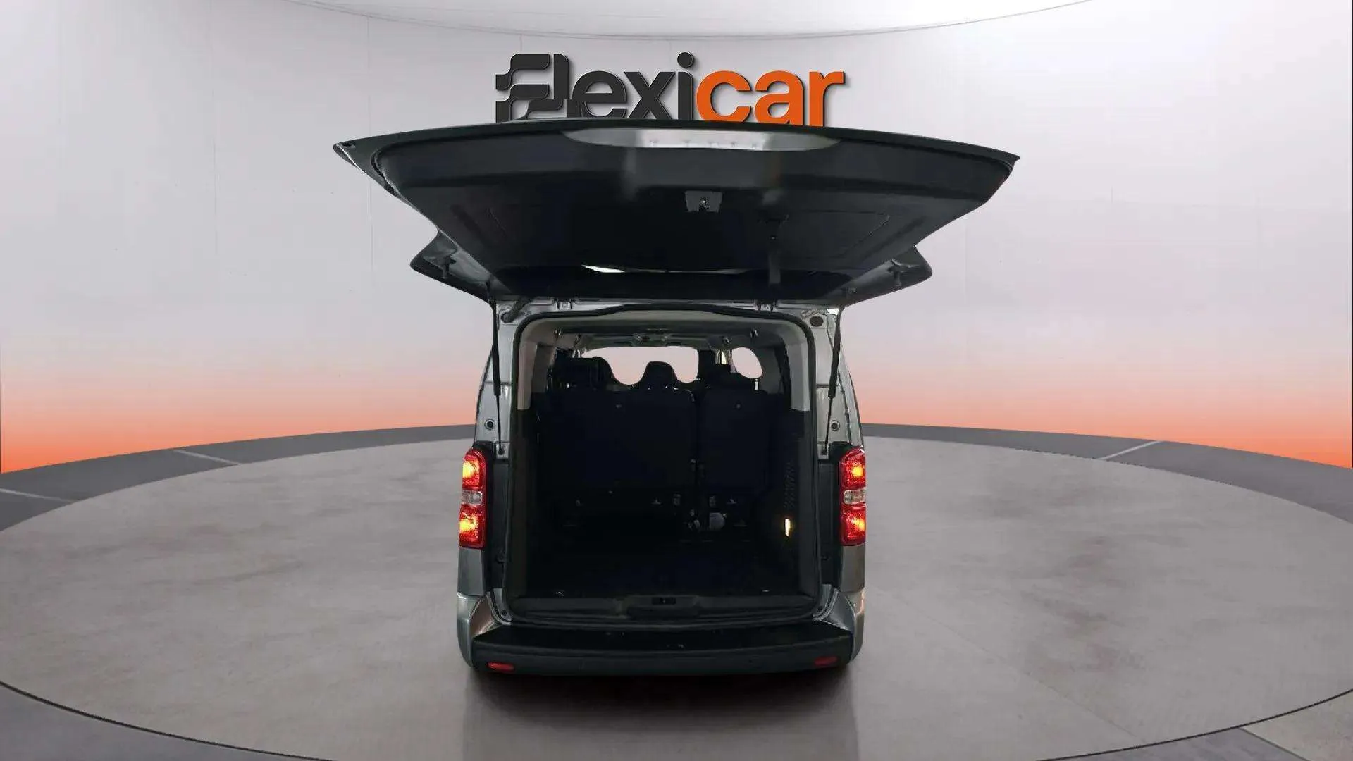 Peugeot Traveller Business Long BlueHDi 180 EAT8 - foto 9