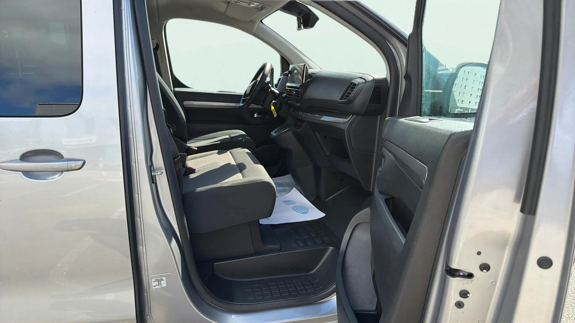 Peugeot Traveller Business Long BlueHDi 180 EAT8 - foto 13