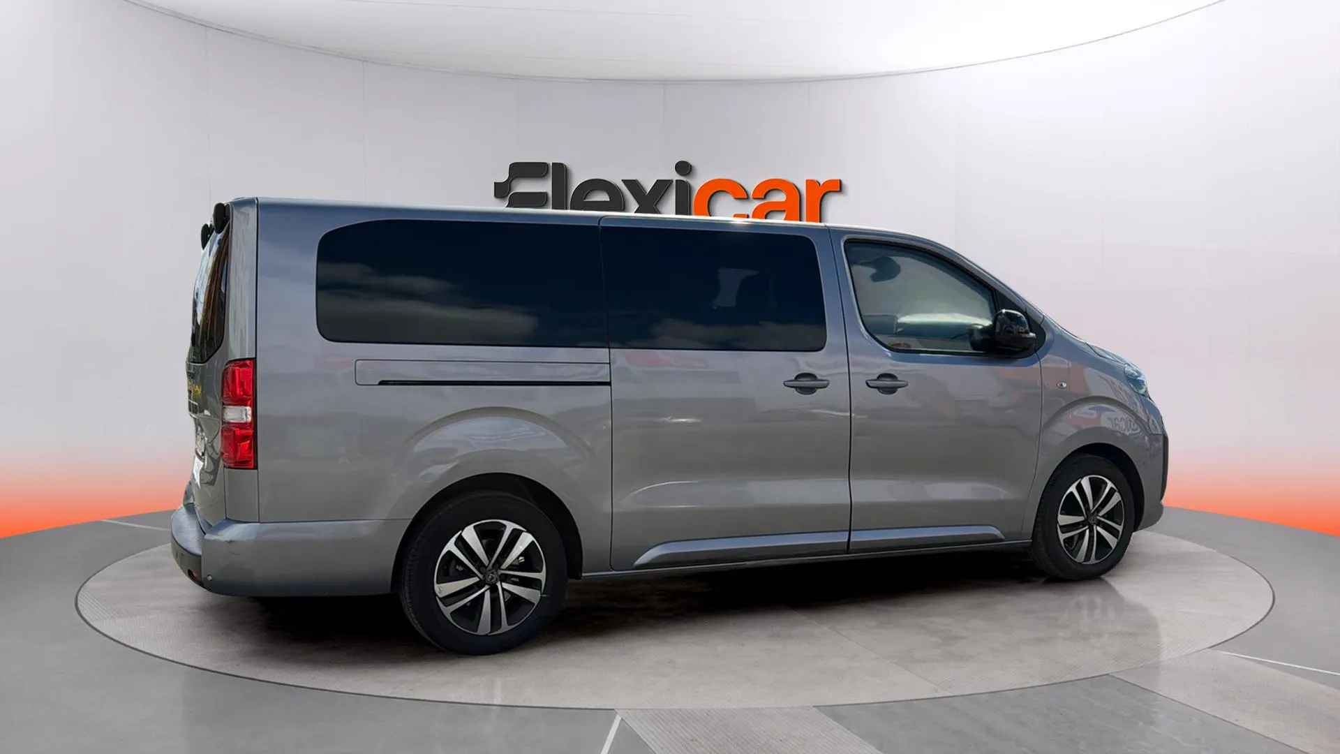 Peugeot Traveller Business Long BlueHDi 180 EAT8 - foto 9